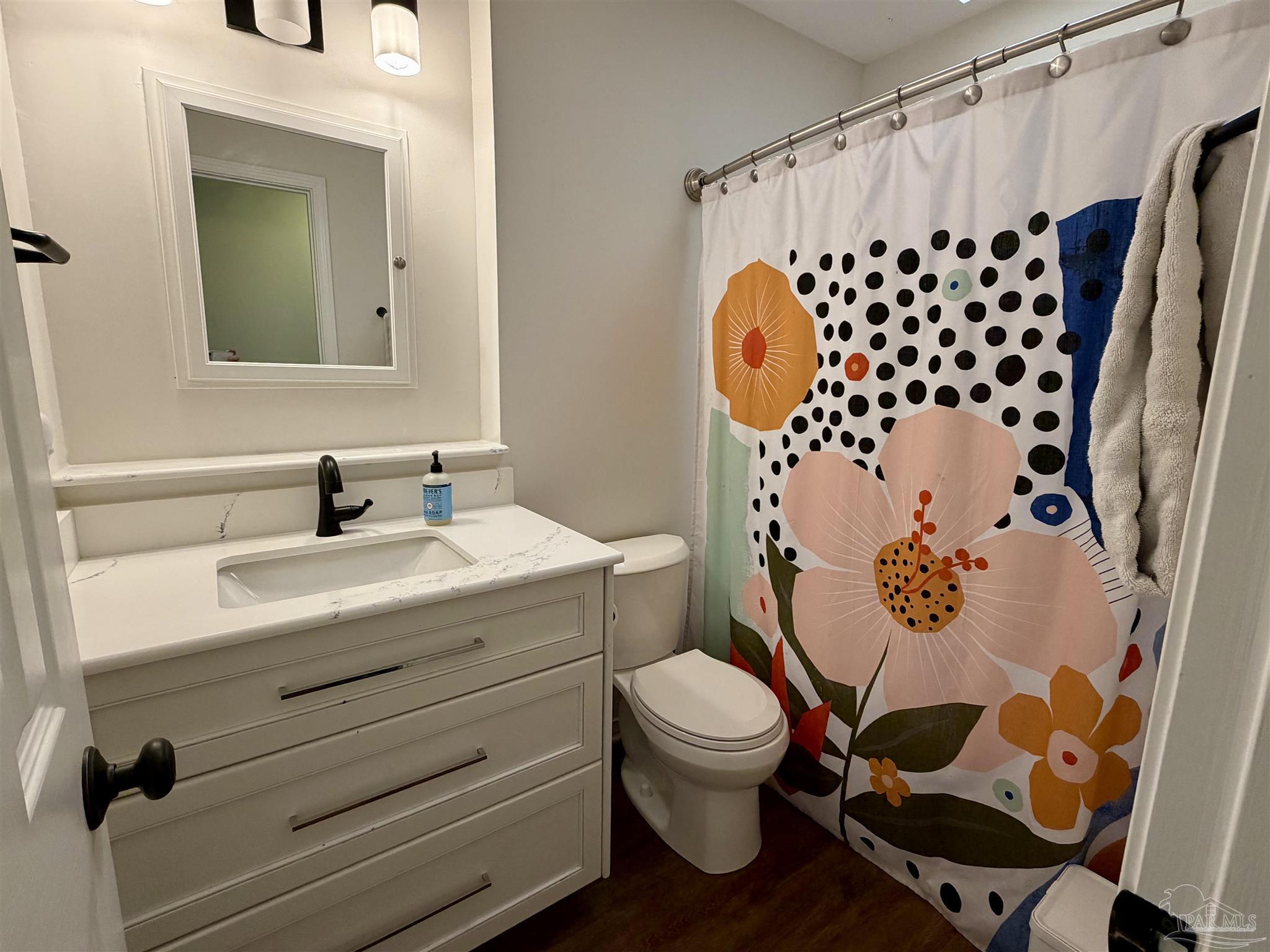 3110 Leesburg Square Pensacola FL 32504