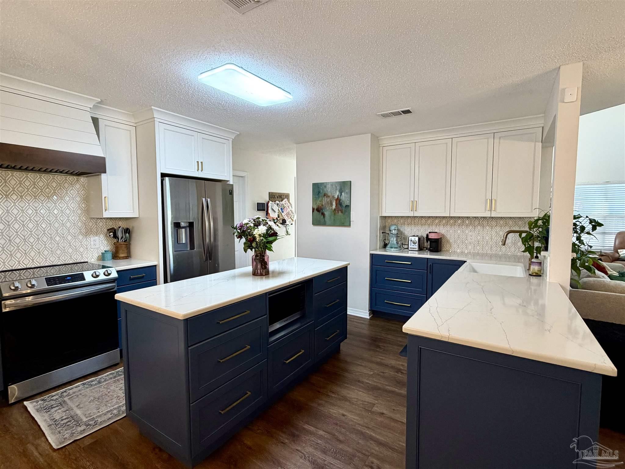 3110 Leesburg Square Pensacola FL 32504