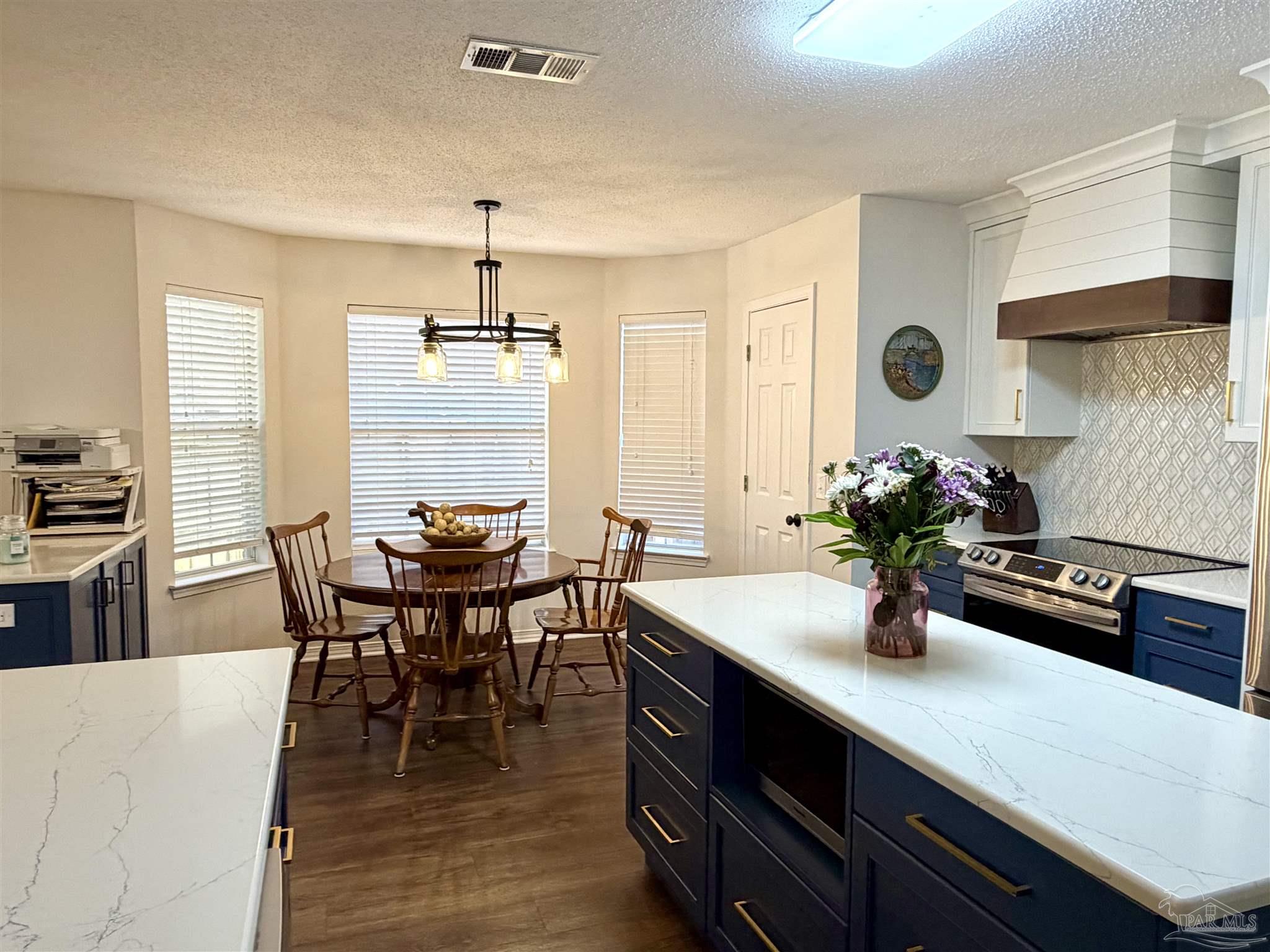 3110 Leesburg Square Pensacola FL 32504