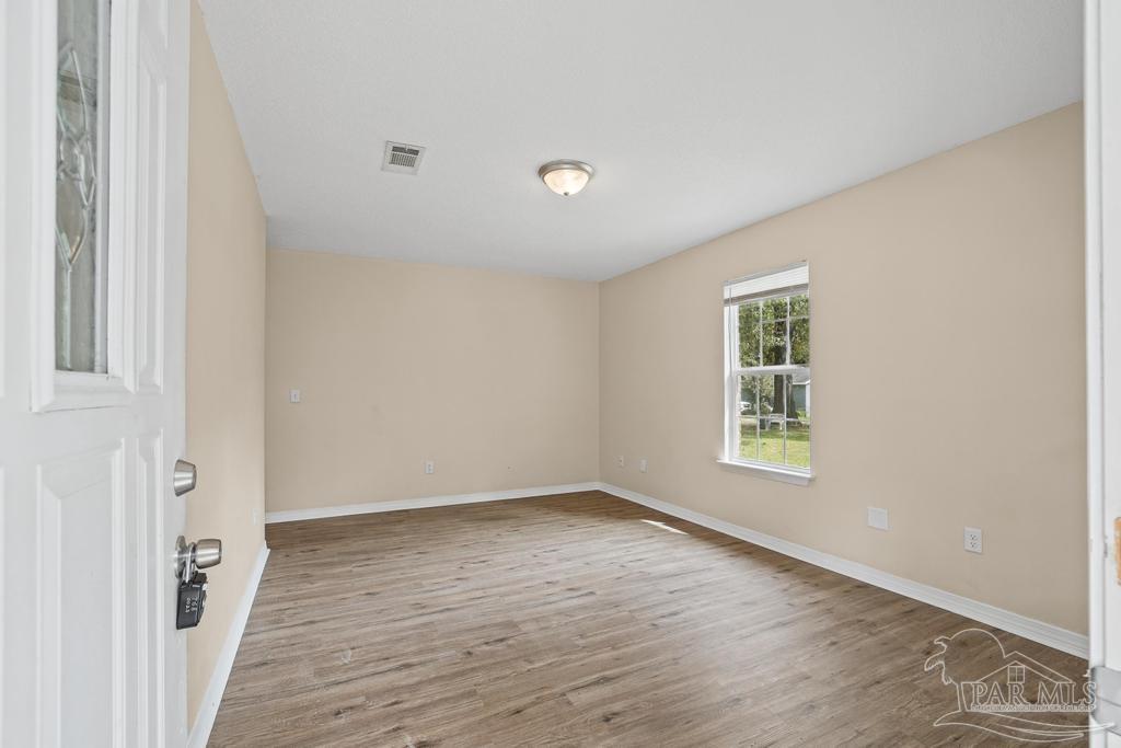 2040 E Roberts Road Pensacola FL 32534