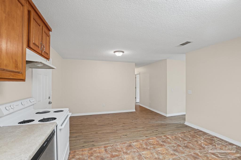 2040 E Roberts Road Pensacola FL 32534