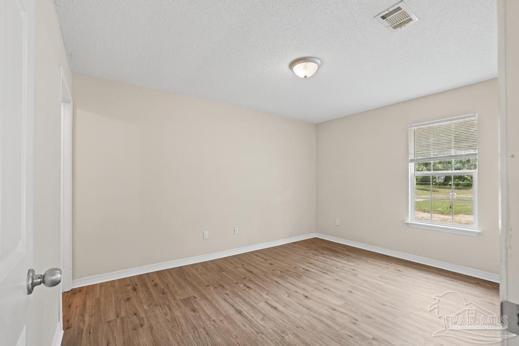 2040 E Roberts Road Pensacola FL 32534