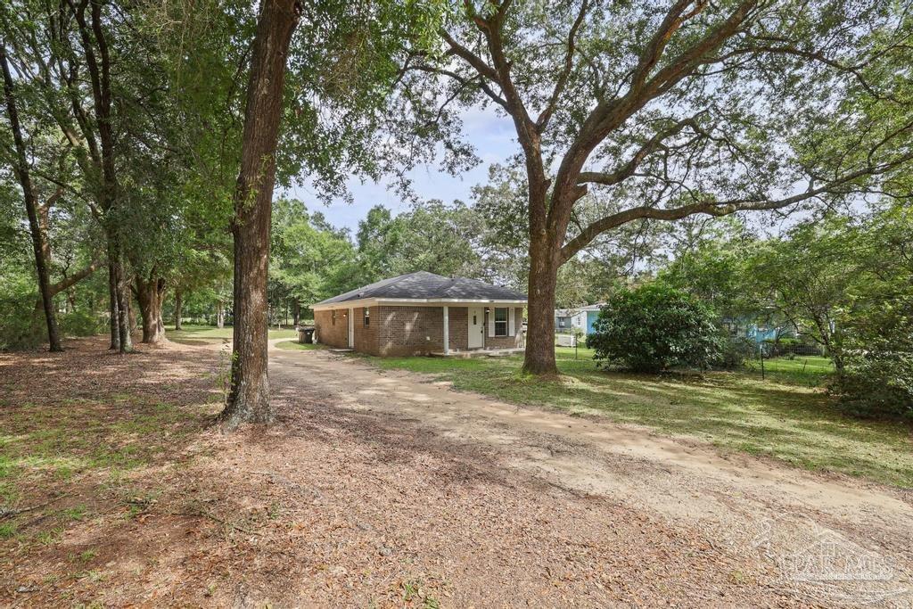2040 E Roberts Road Pensacola FL 32534