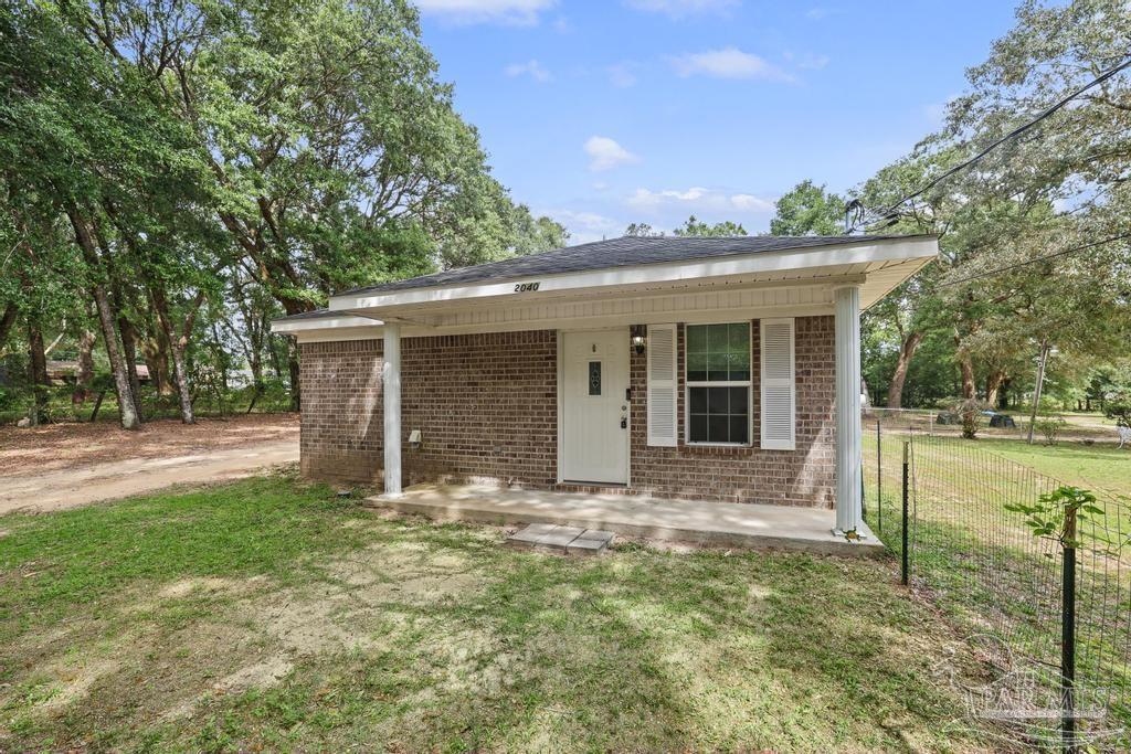 2040 E Roberts Road Pensacola FL 32534