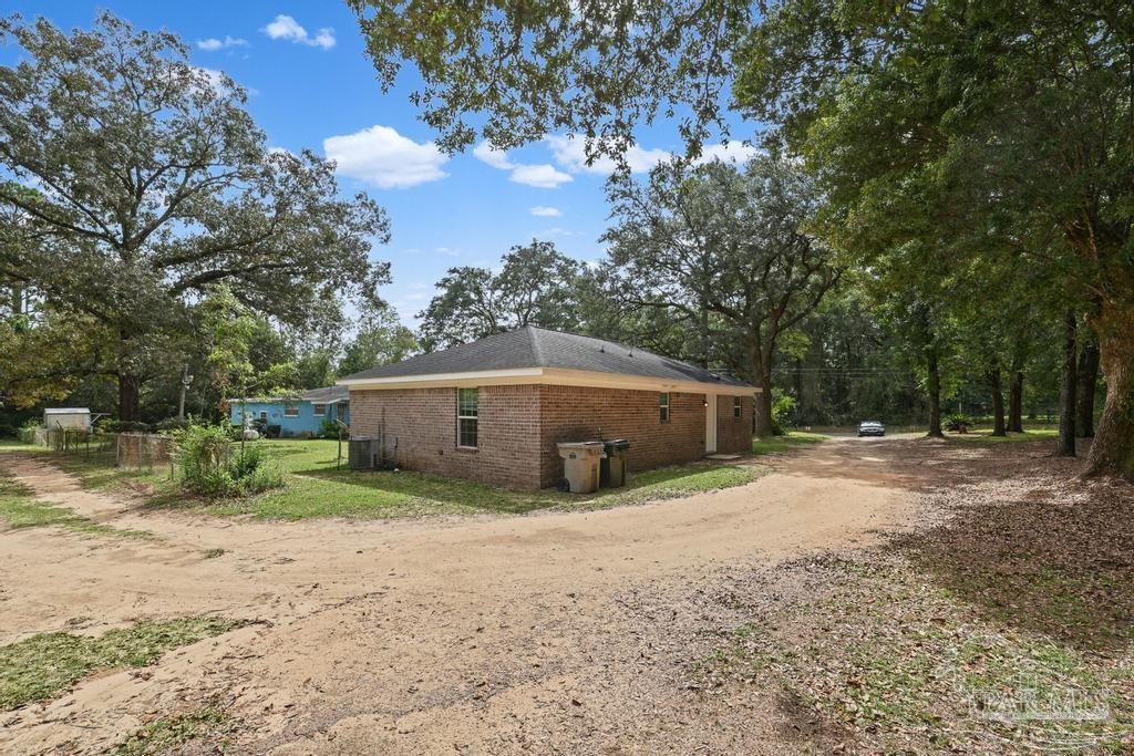 2040 E Roberts Road Pensacola FL 32534