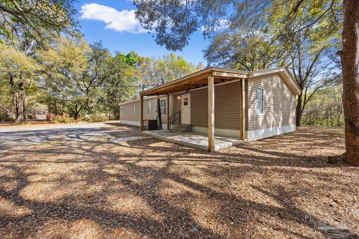 4205 Elvis Presley Drive Milton FL 32583