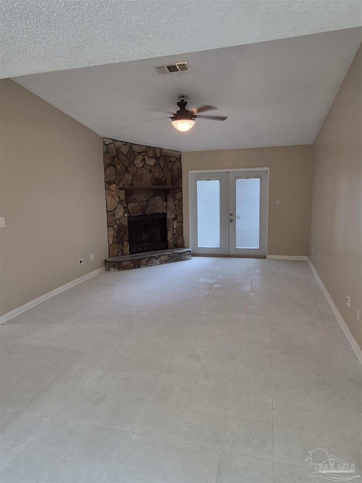 537 Petros Cir # A Pensacola FL 32505