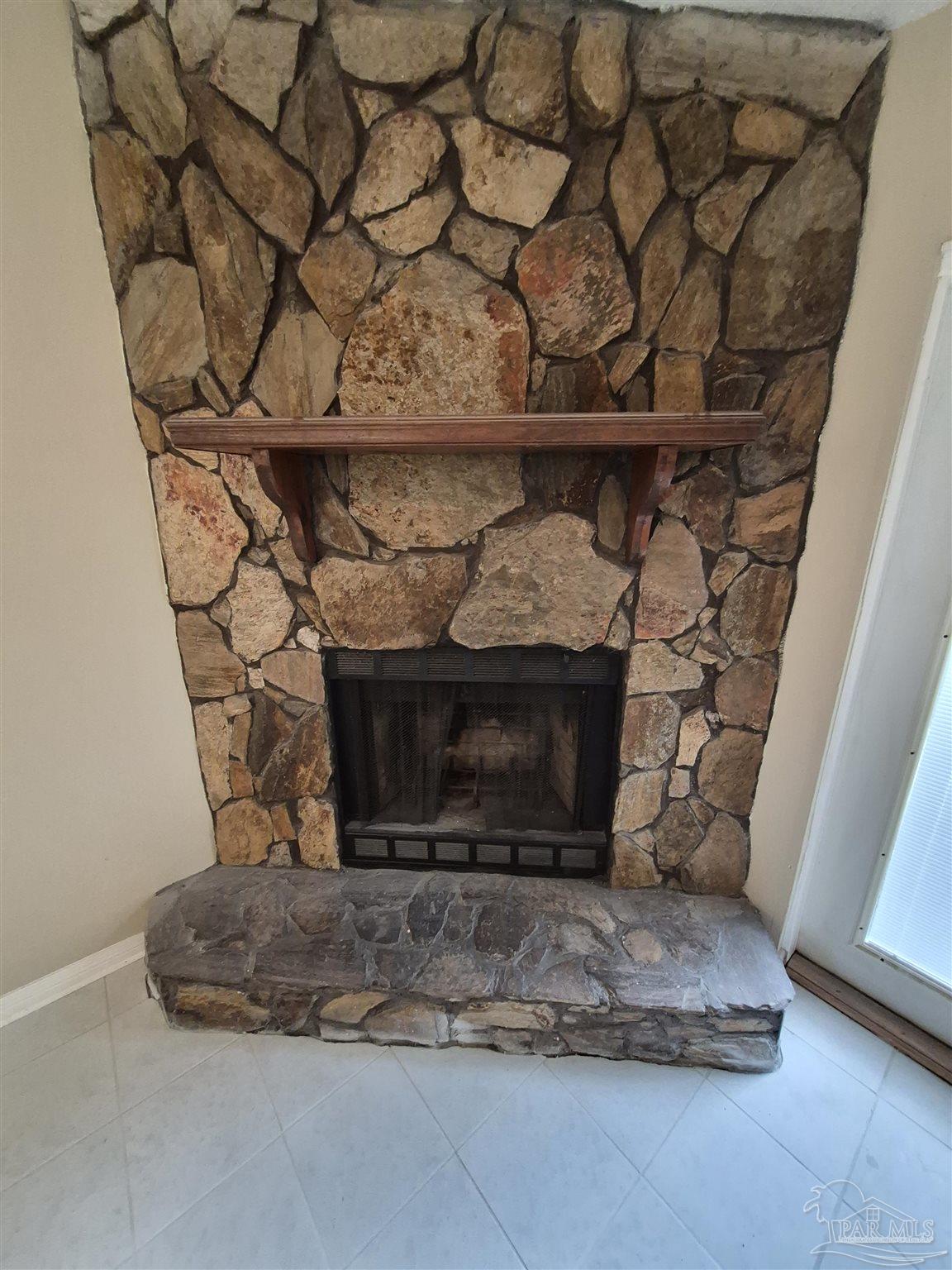 537 Petros Cir # A Pensacola FL 32505