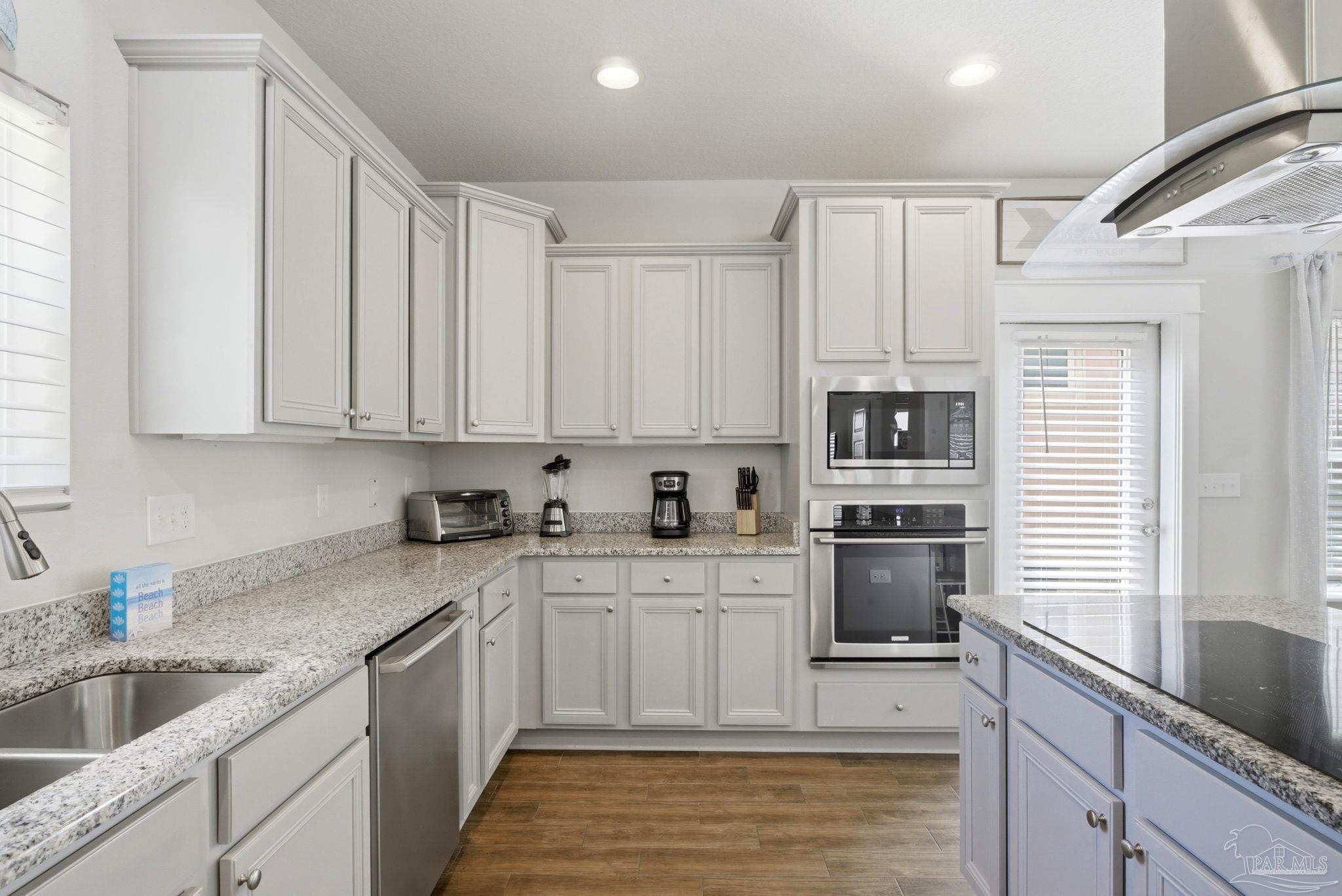 7967 Double Gate Drive Pensacola FL 32507