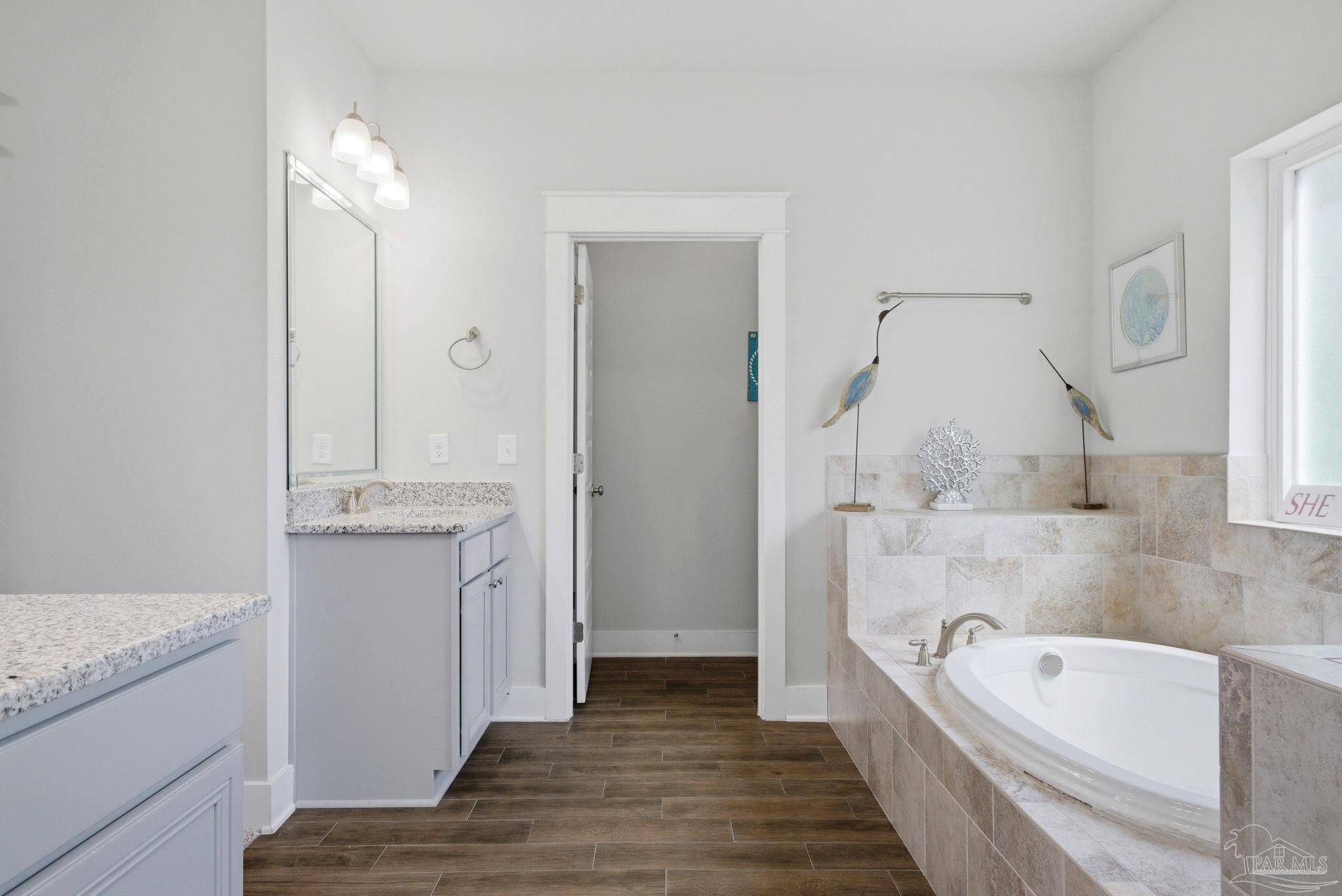 7967 Double Gate Drive Pensacola FL 32507