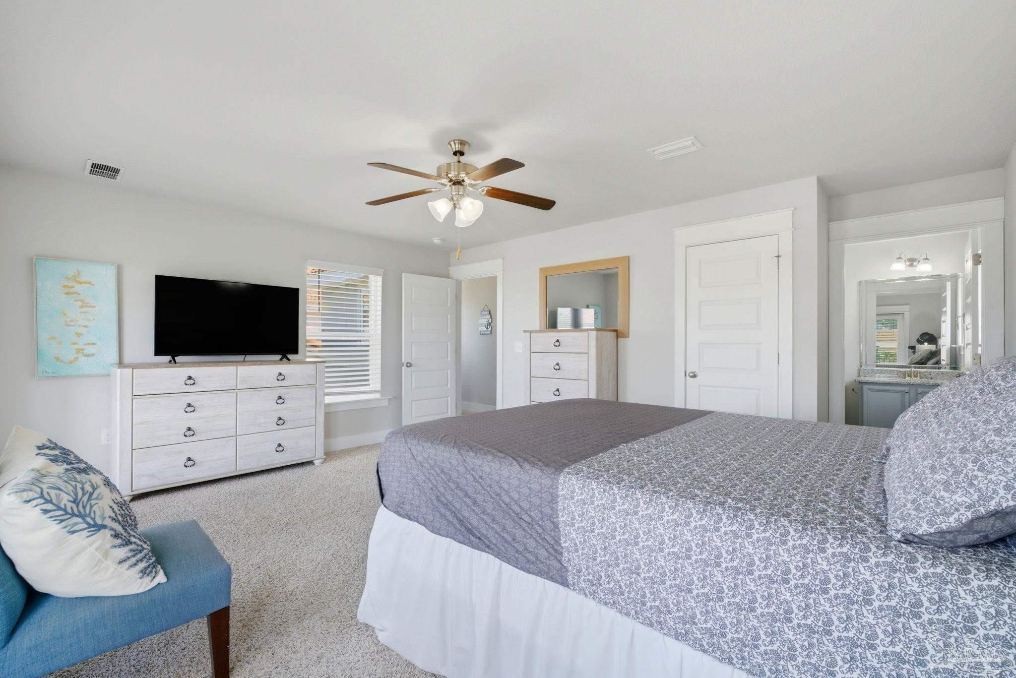 7967 Double Gate Drive Pensacola FL 32507