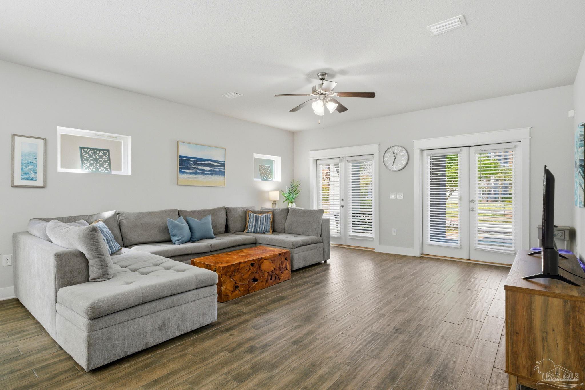 7967 Double Gate Drive Pensacola FL 32507