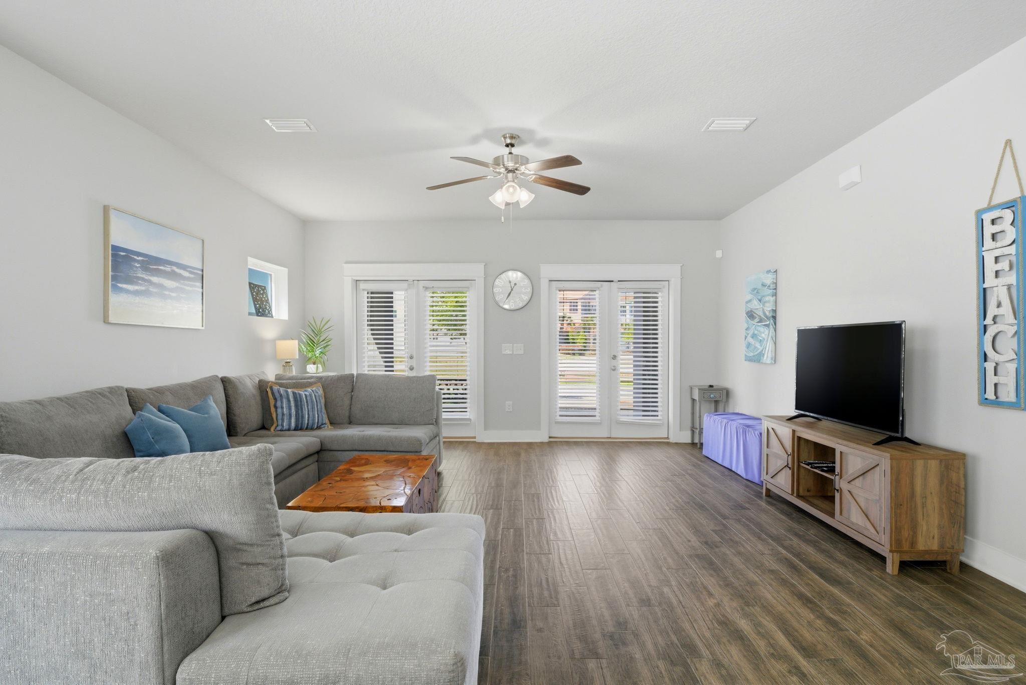 7967 Double Gate Drive Pensacola FL 32507