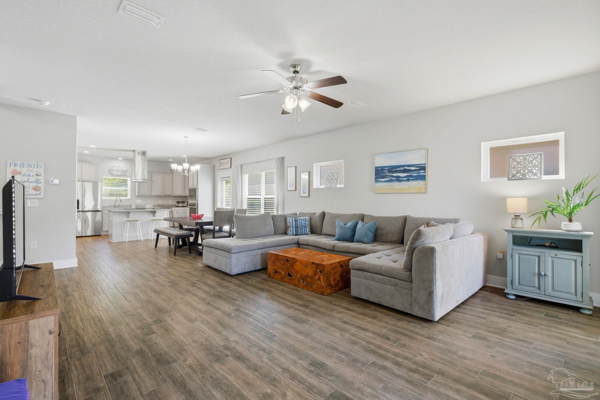 7967 Double Gate Drive Pensacola FL 32507