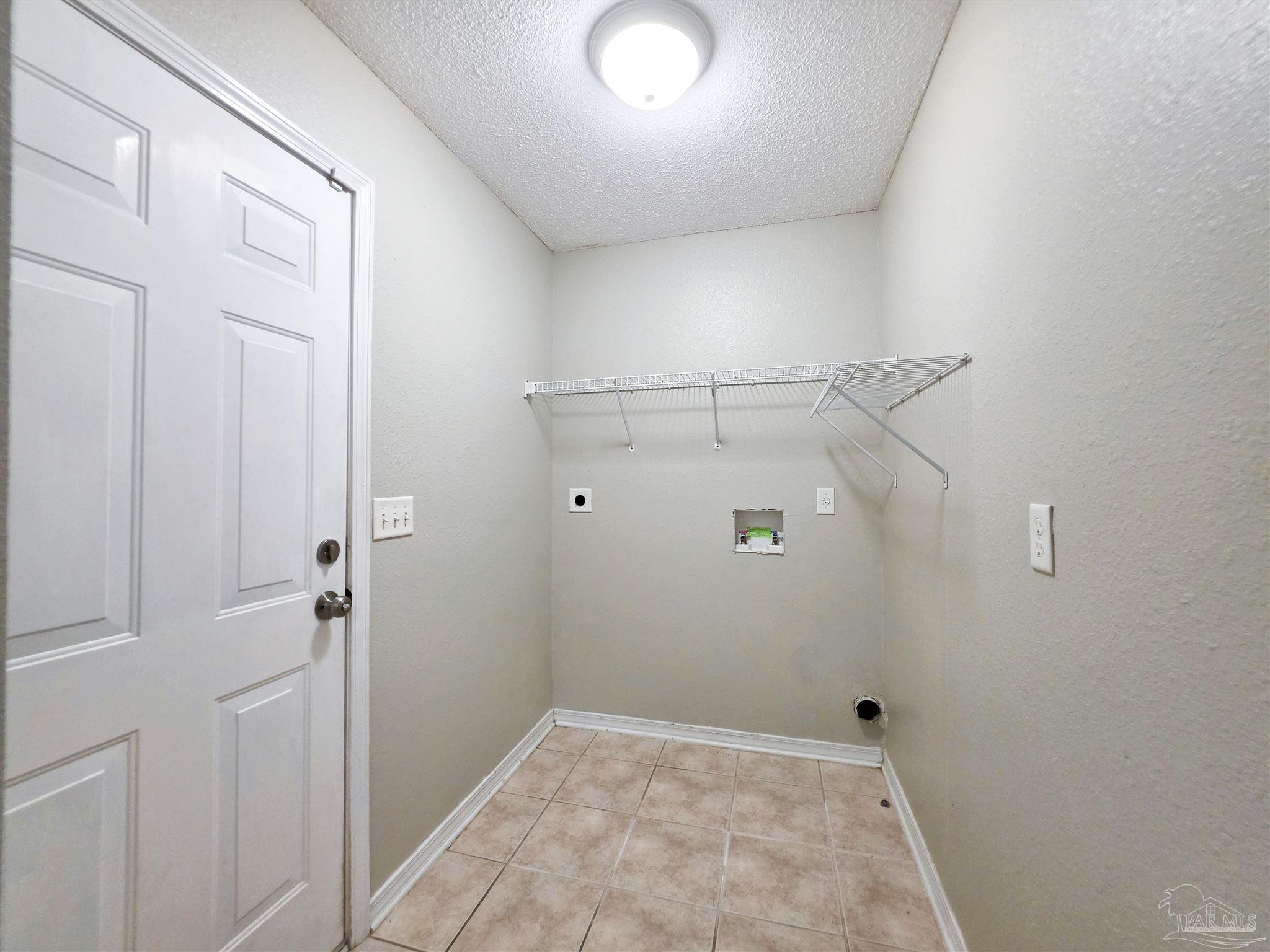 1638 Dees Road Pensacola FL 32506