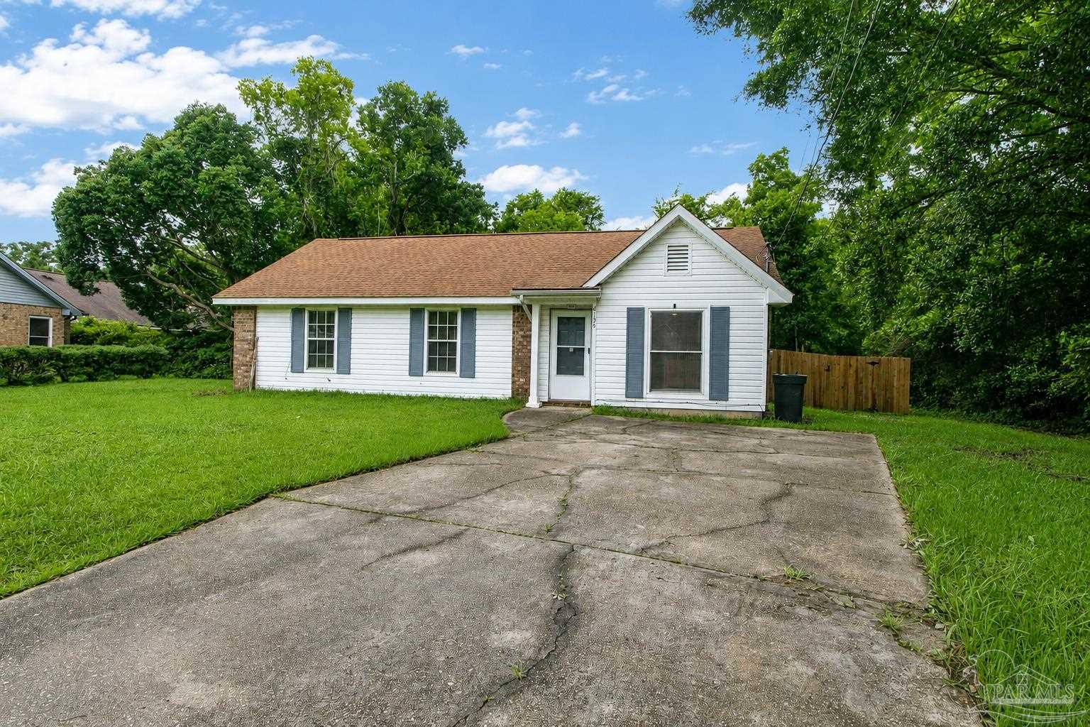 8126 Crystal Wells Place Pensacola FL 32514