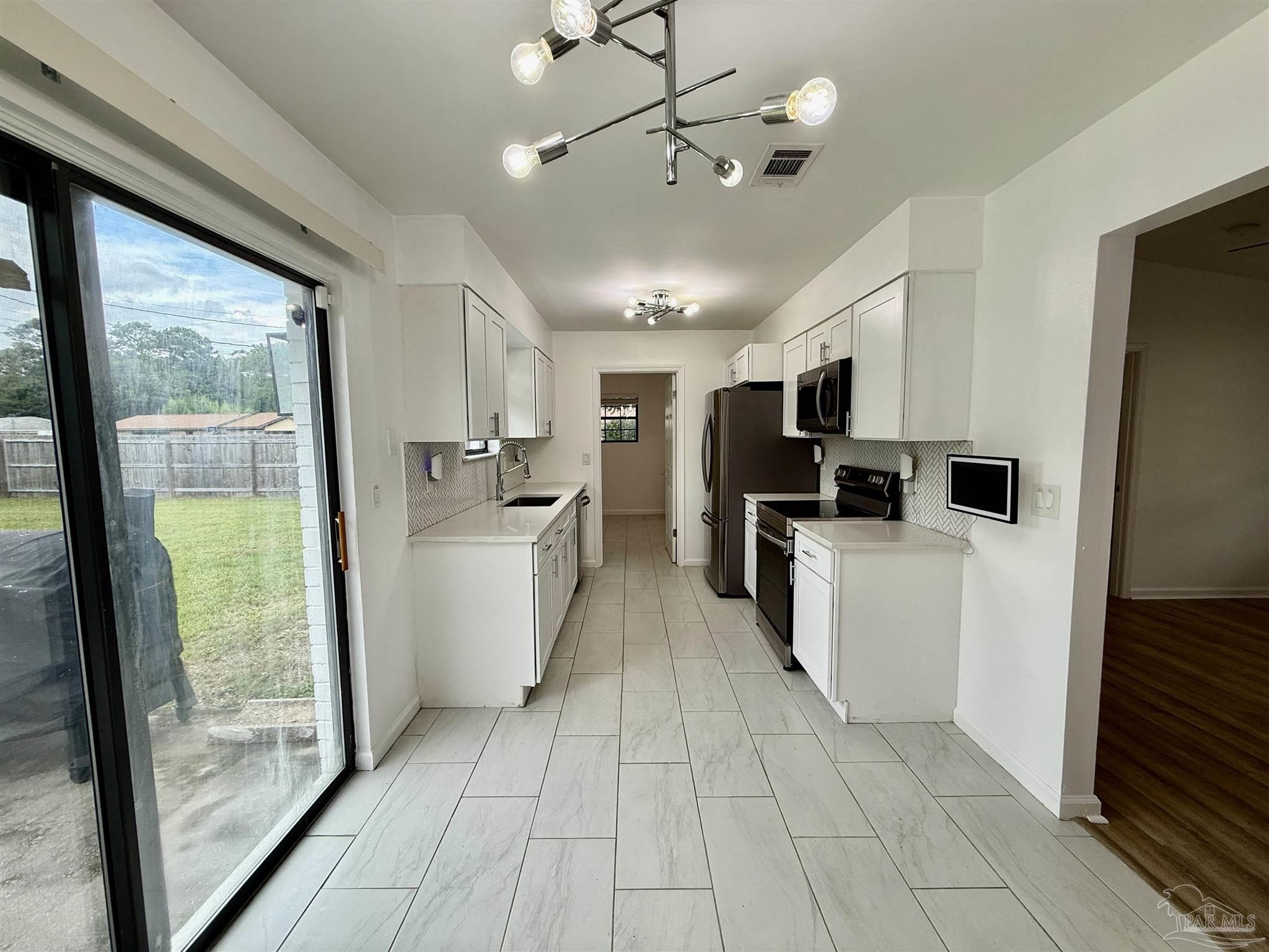 1305 Heatherwood Circle Pensacola FL 32506