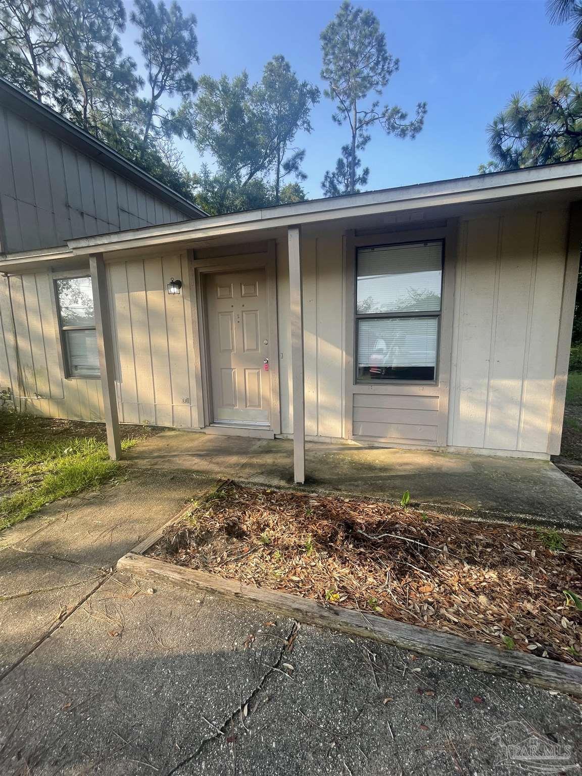 10047 Hillview Road Pensacola FL 32514