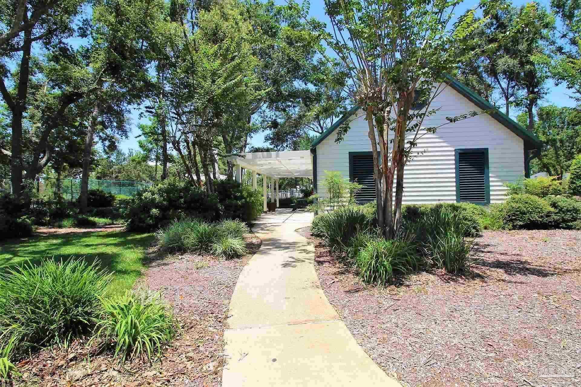9850 Rail Circle Pensacola FL 32507