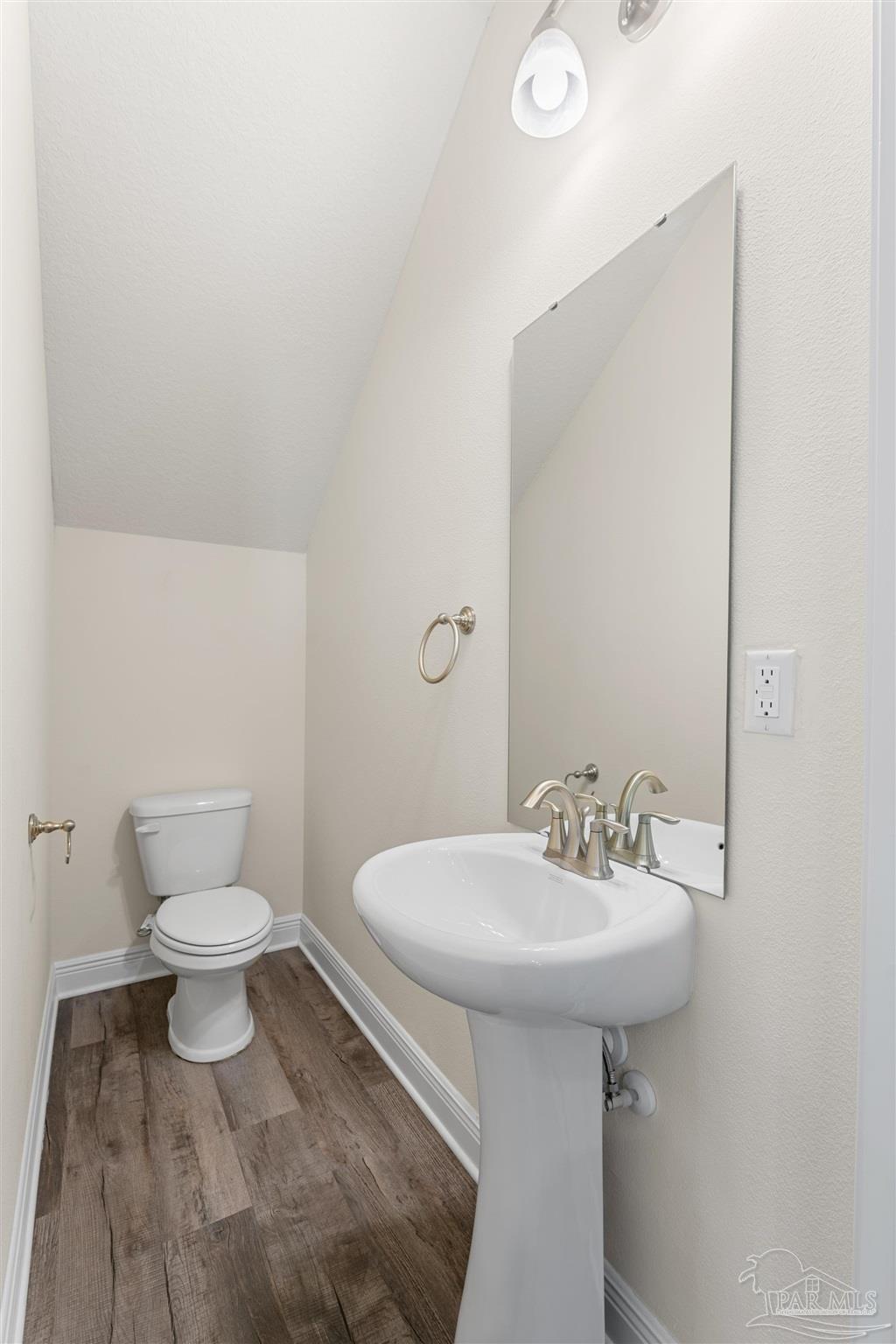 136 Polo Terrace Pensacola FL 32534