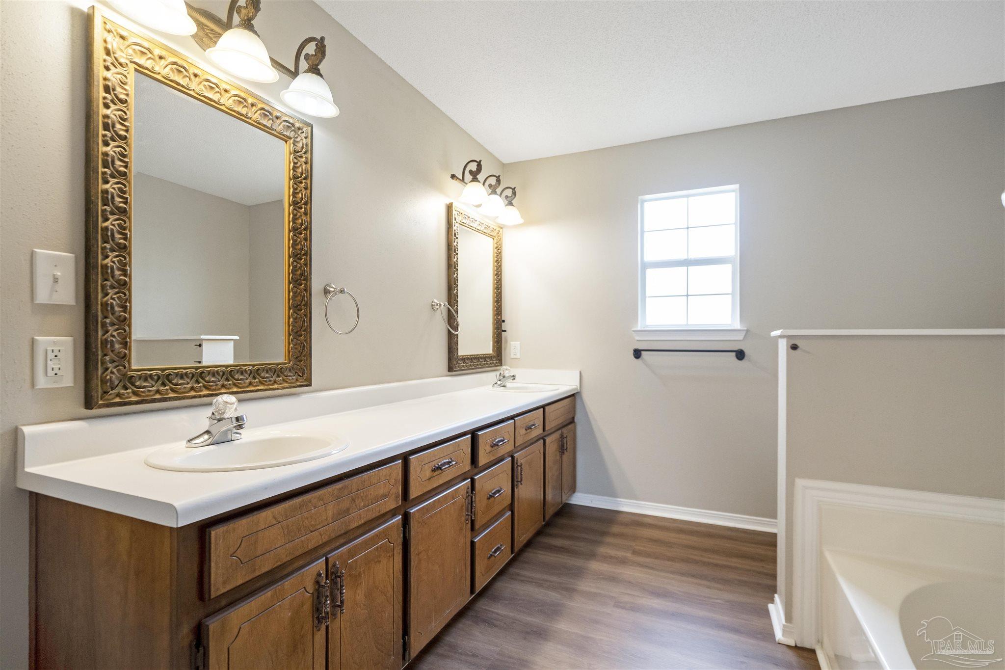 5320 Powrie Drive Pensacola FL 32504