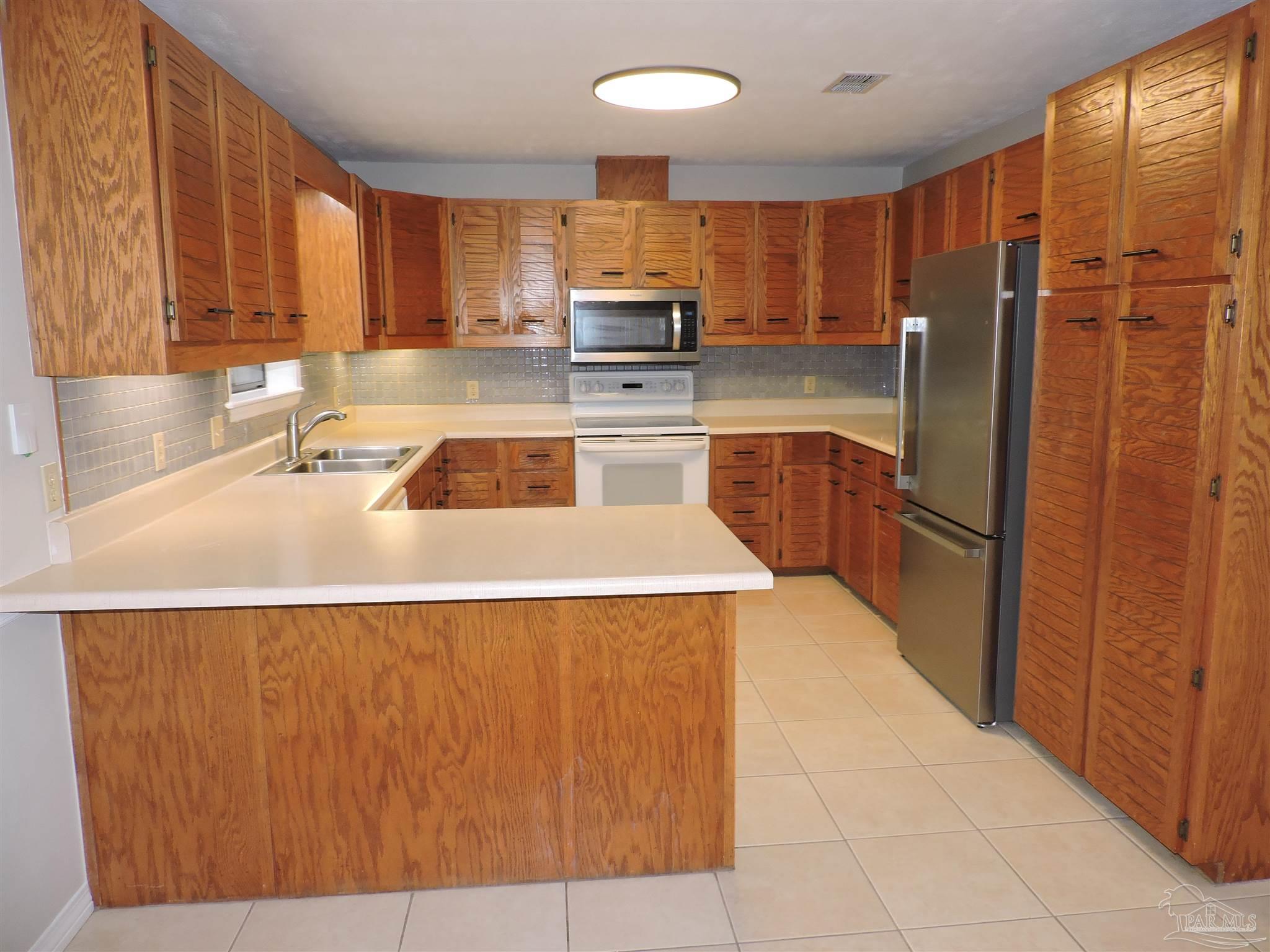 5261 Rowe Trail Pace FL 32571