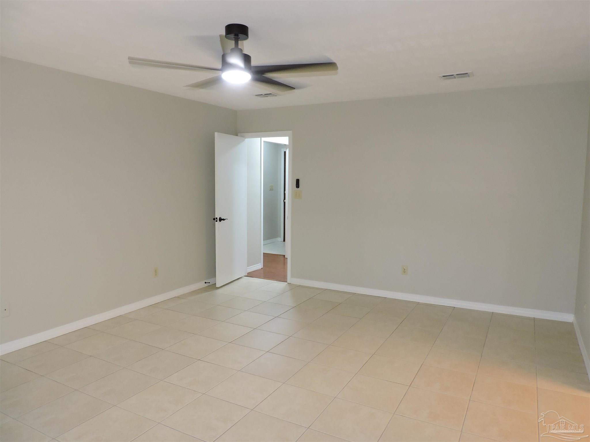 5261 Rowe Trail Pace FL 32571