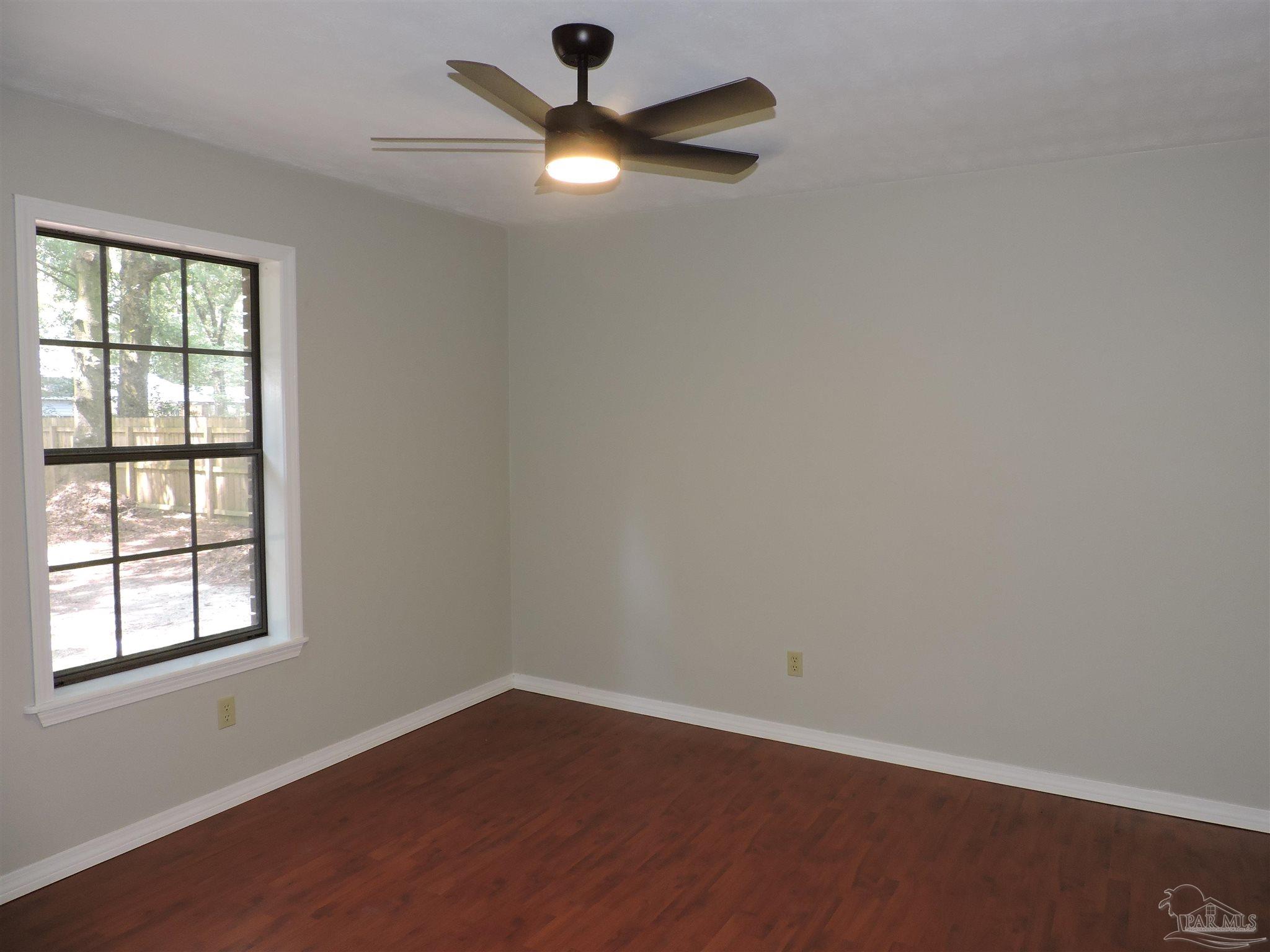 5261 Rowe Trail Pace FL 32571