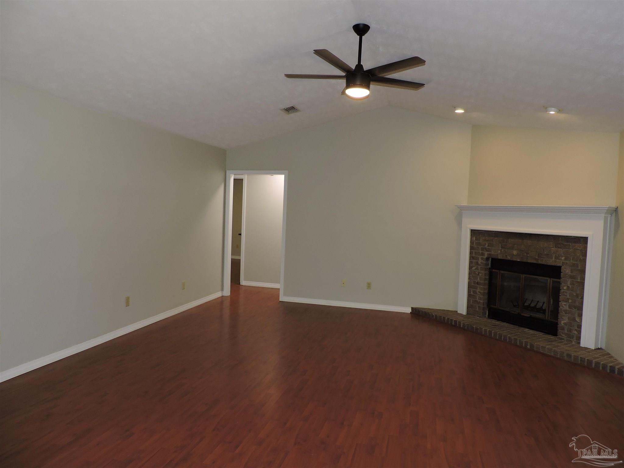5261 Rowe Trail Pace FL 32571