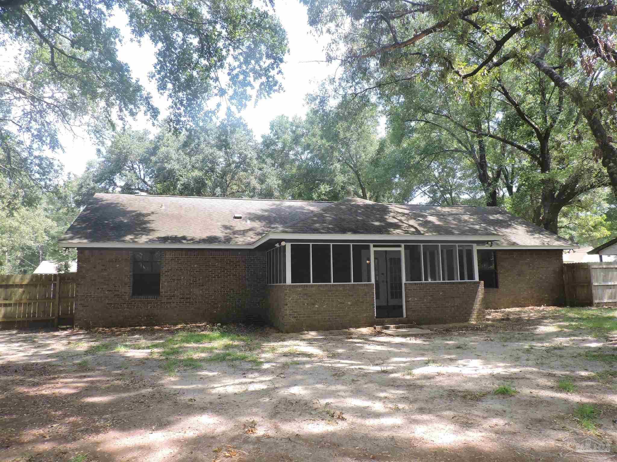 5261 Rowe Trail Pace FL 32571