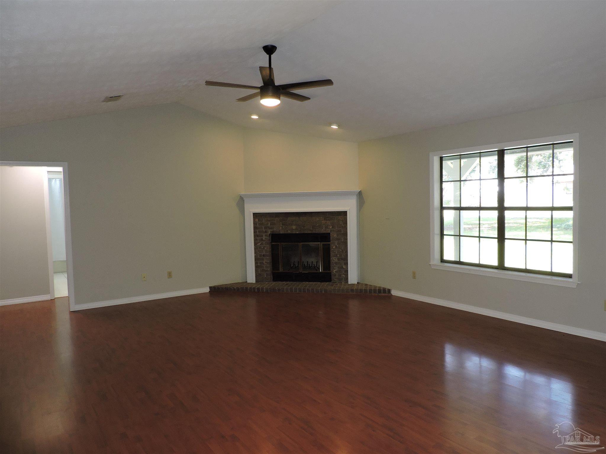5261 Rowe Trail Pace FL 32571