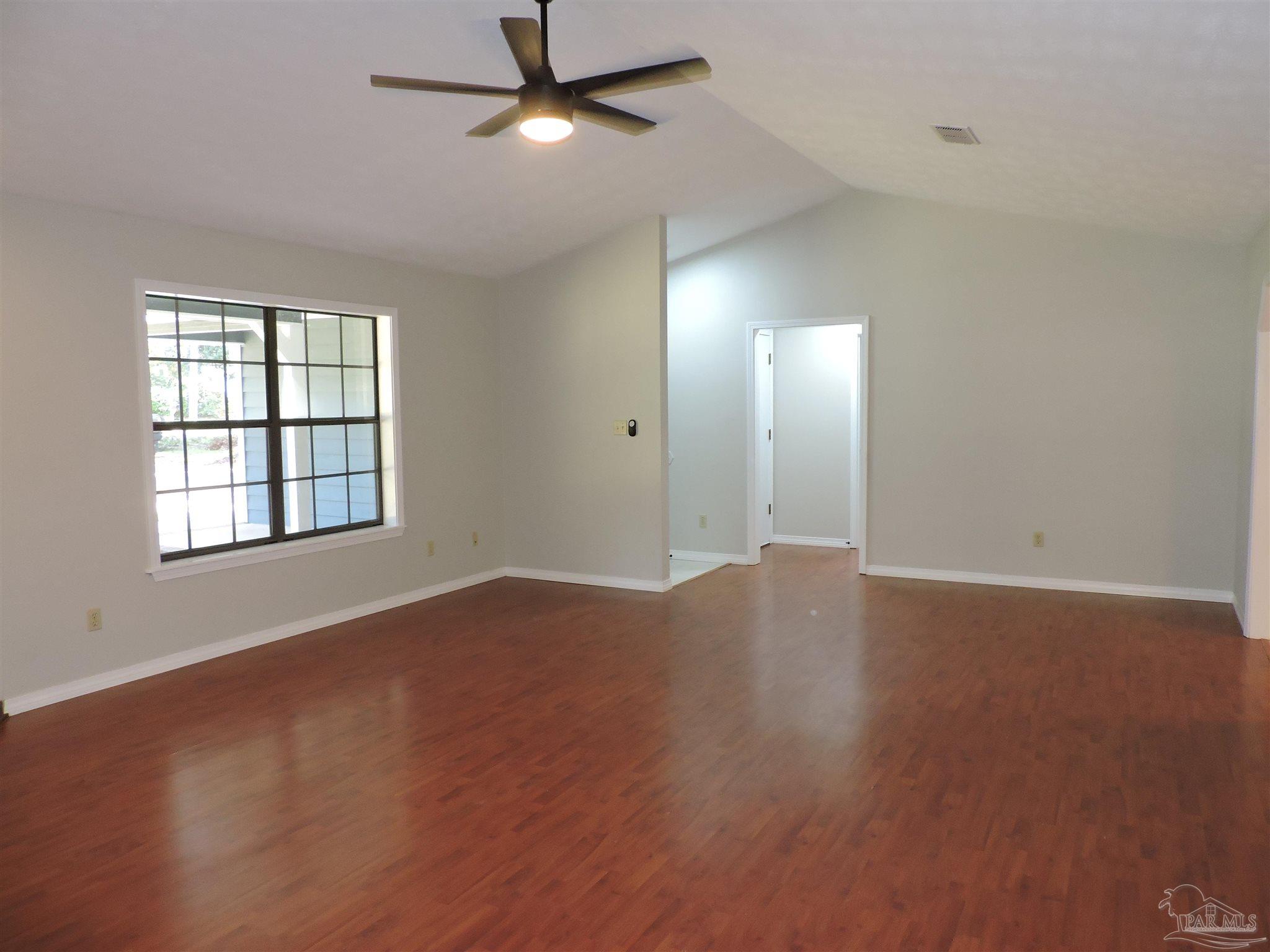 5261 Rowe Trail Pace FL 32571