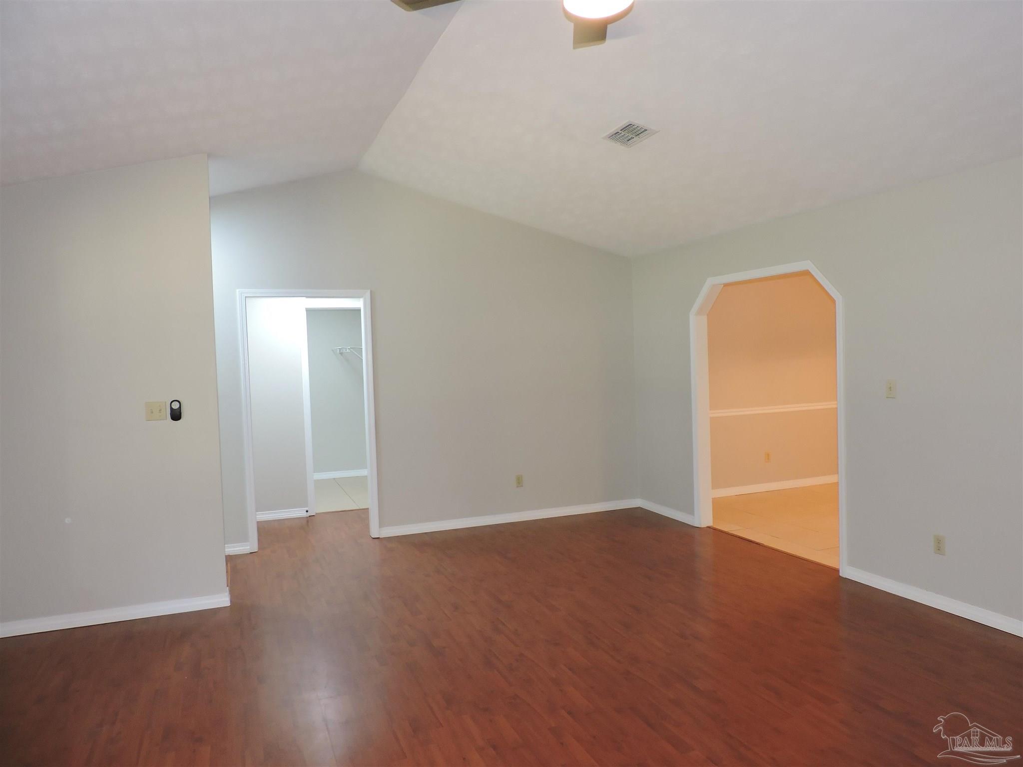 5261 Rowe Trail Pace FL 32571