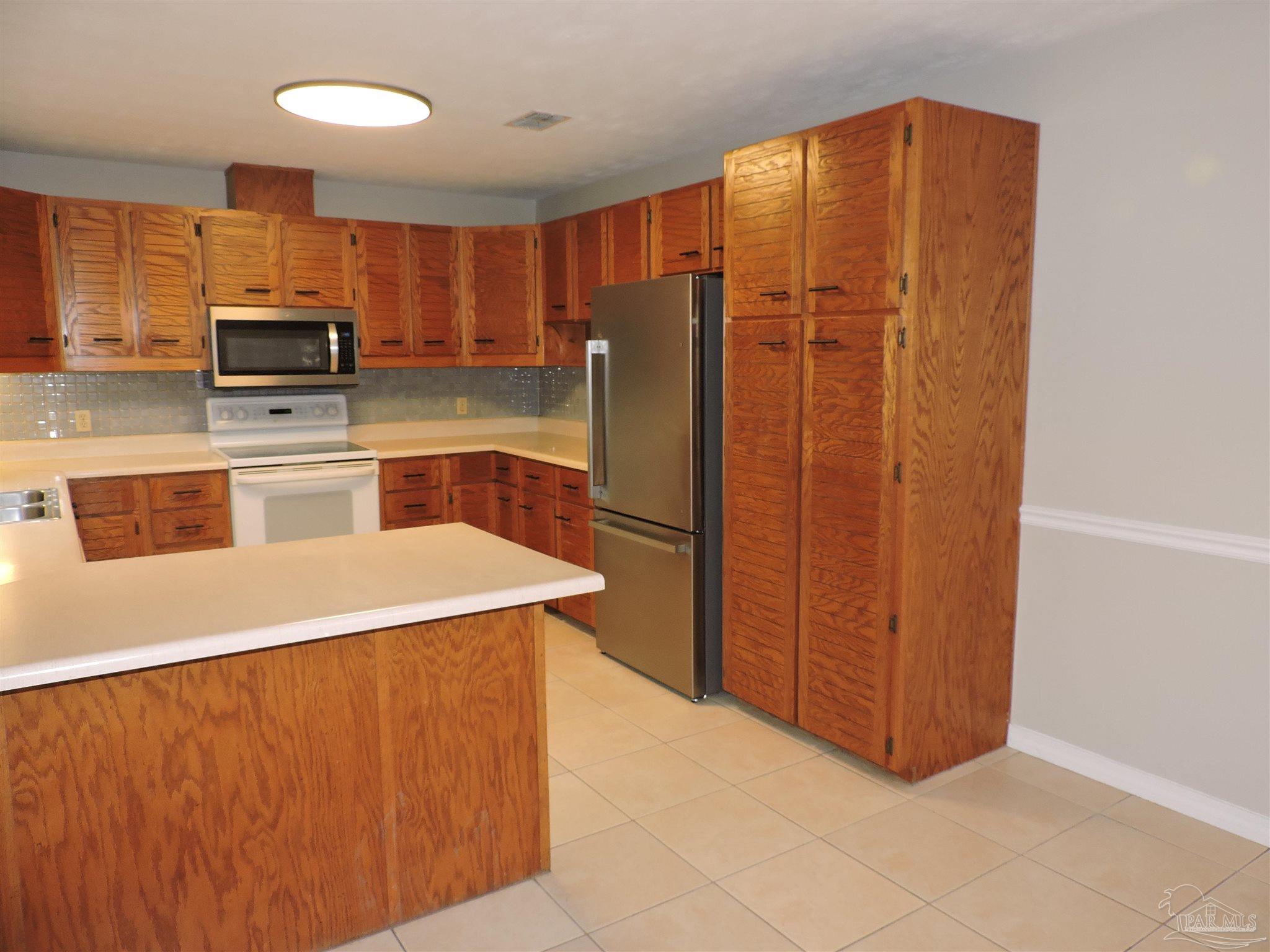 5261 Rowe Trail Pace FL 32571