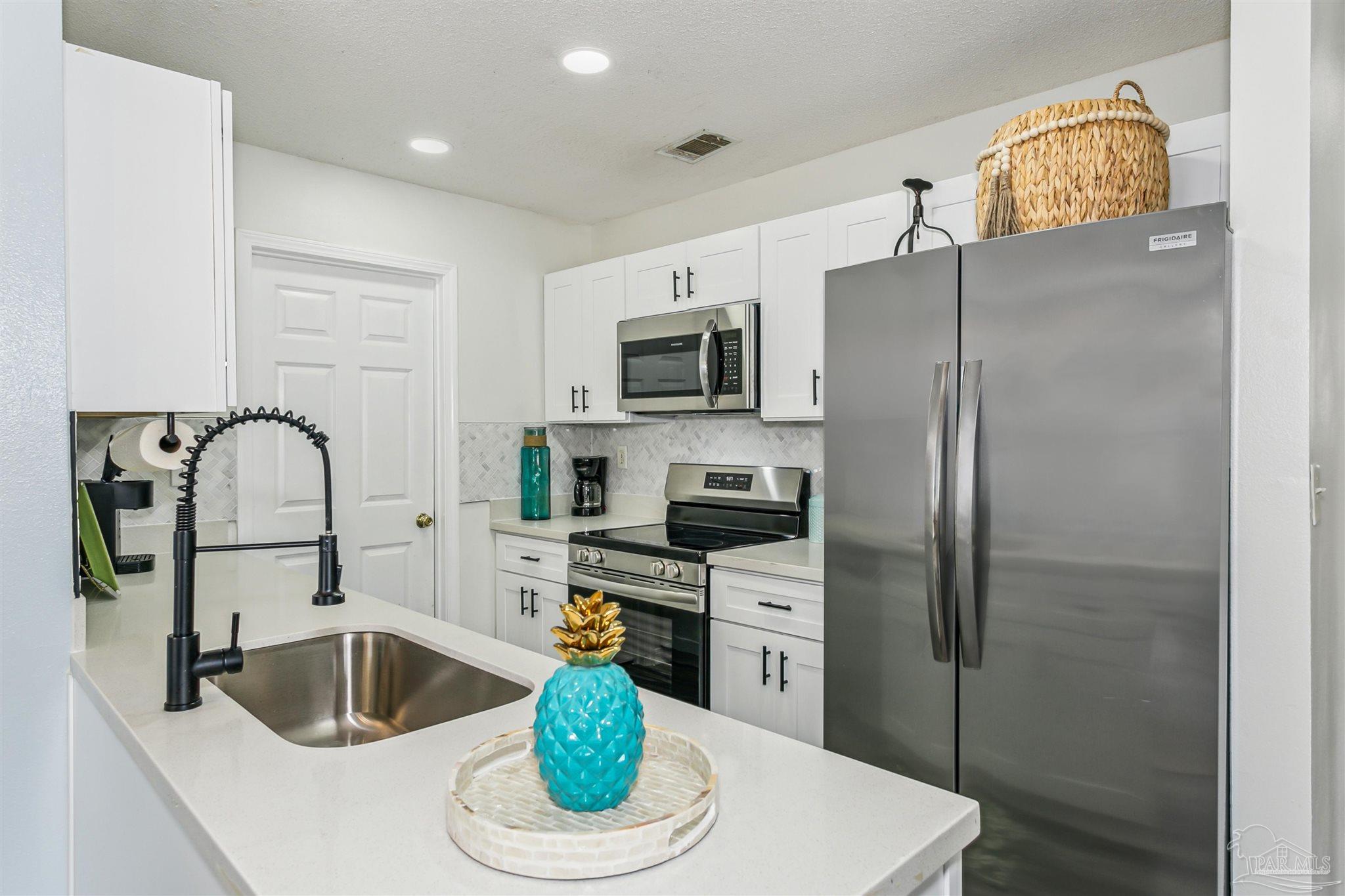 8407 Jarmen Lane Pensacola FL 32534