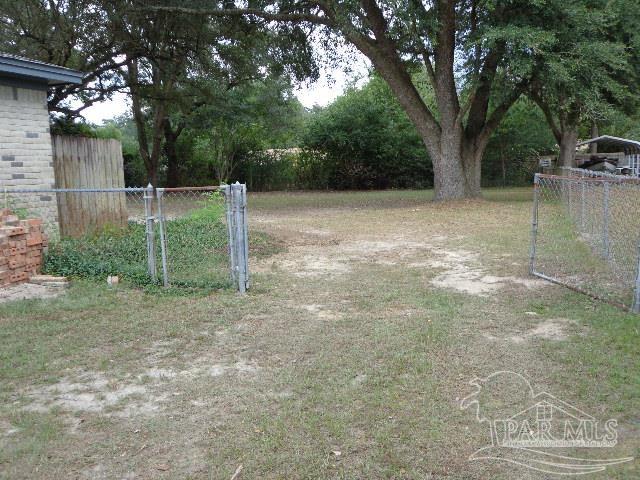 4352 Avenida De Golf Pace FL 32571