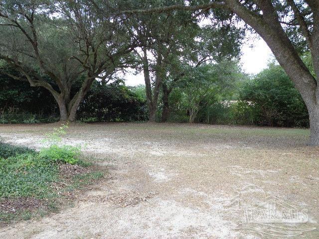 4352 Avenida De Golf Pace FL 32571