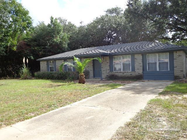 4352 Avenida De Golf Pace FL 32571