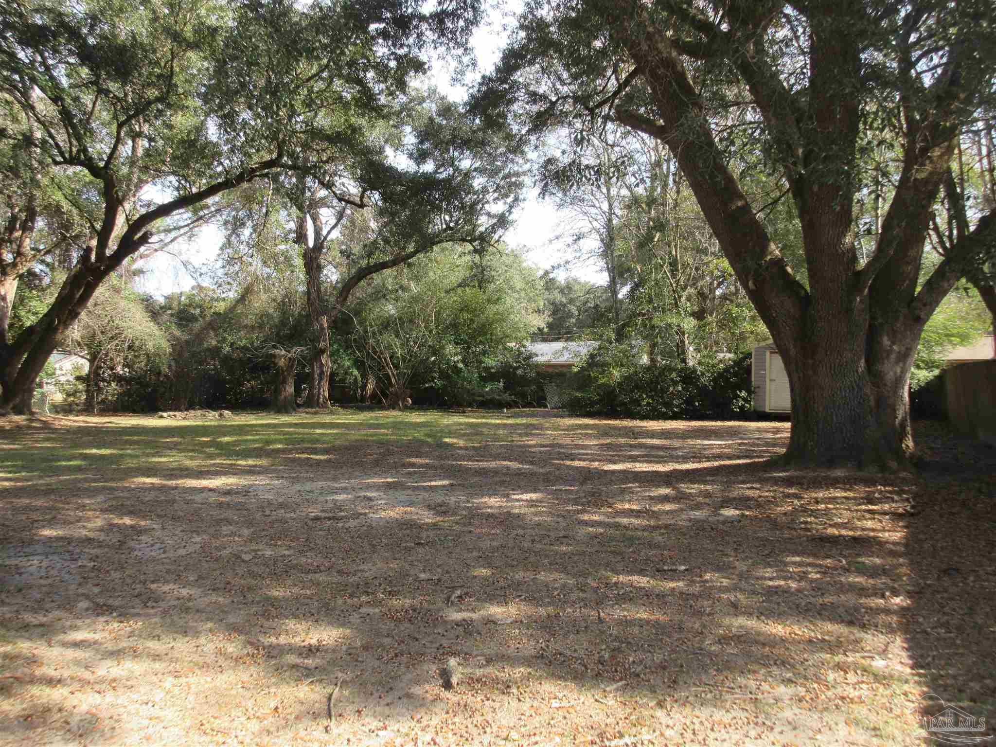 4352 Avenida De Golf Pace FL 32571