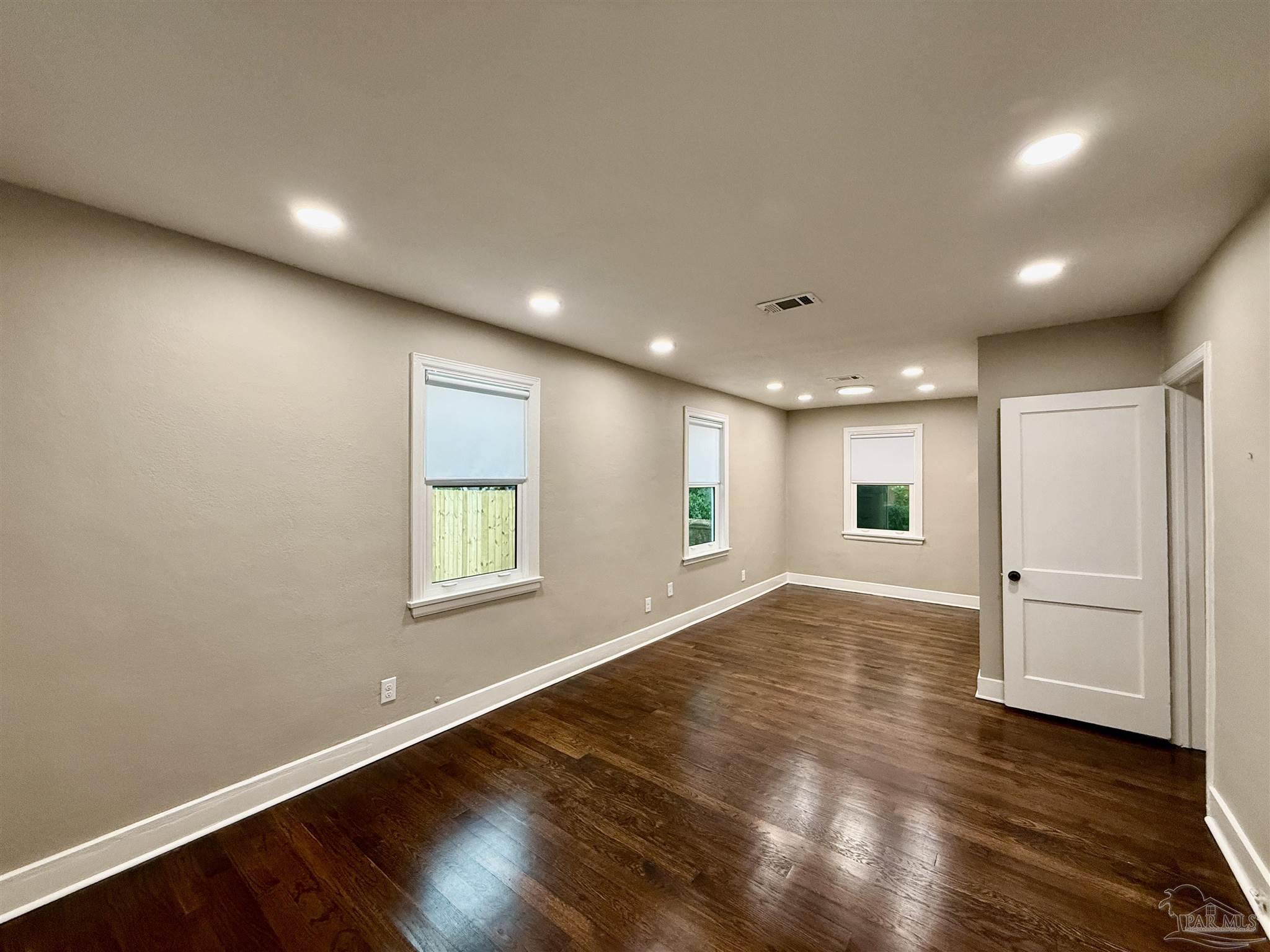 2050 N 13th Avenue Pensacola FL 32503