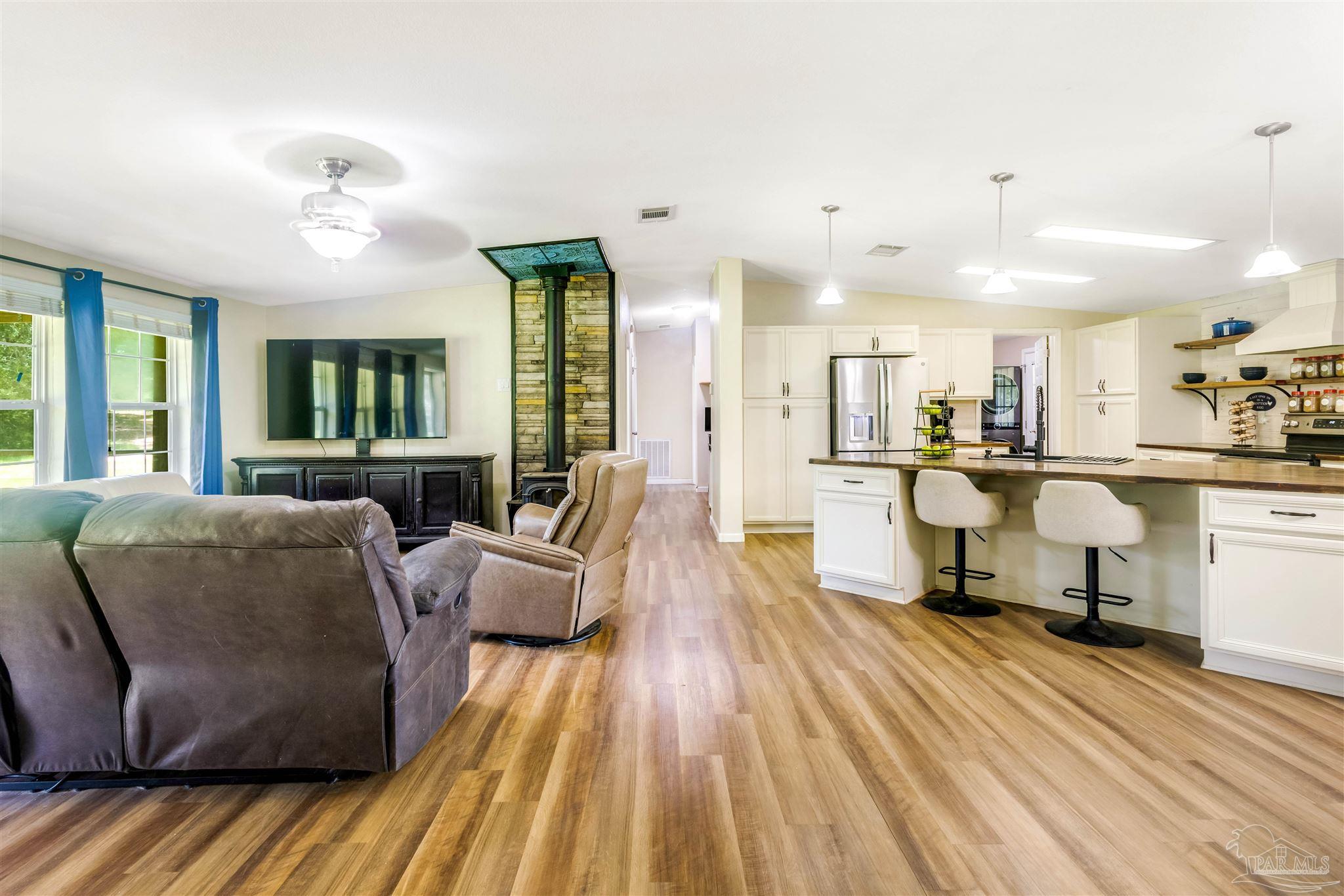 390 Brooks Road Baker FL 32531
