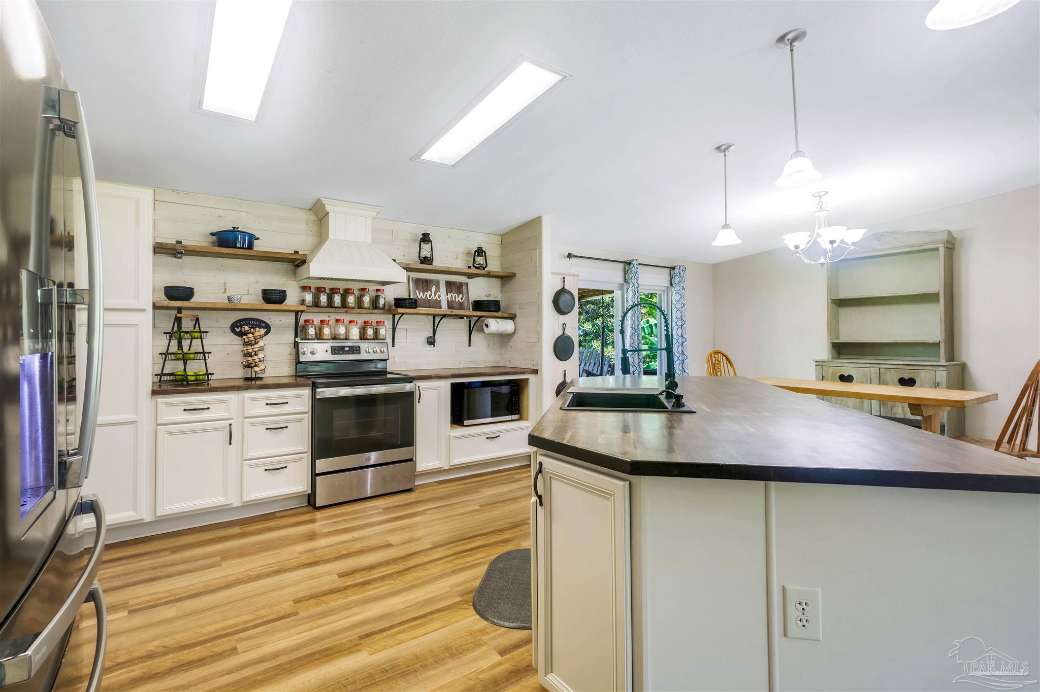 390 Brooks Road Baker FL 32531