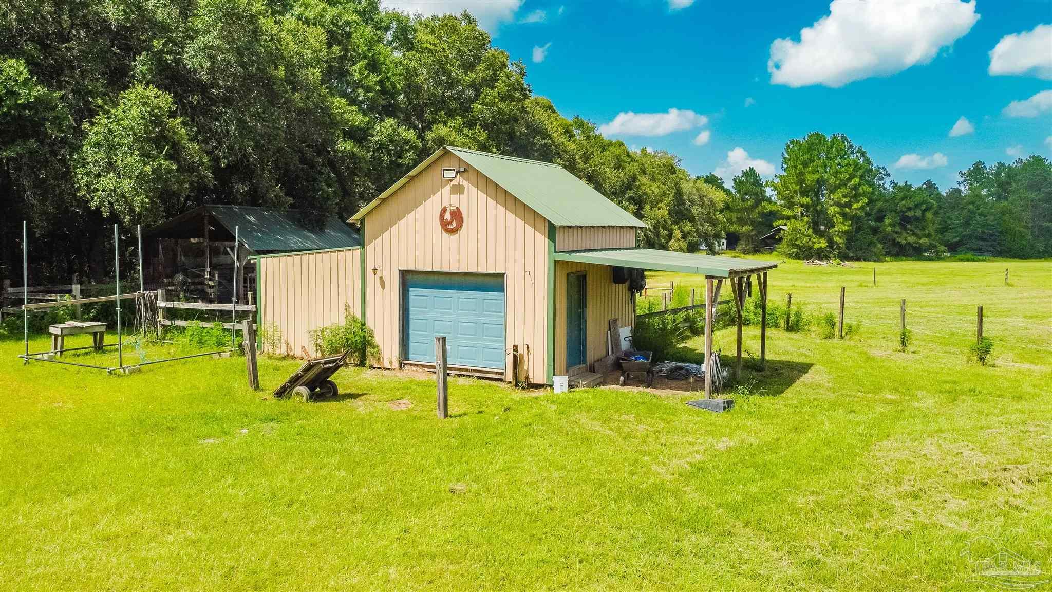 390 Brooks Road Baker FL 32531