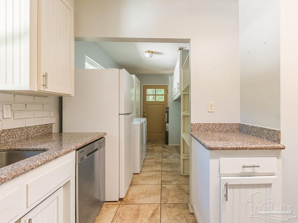 609 Dog Track Road Pensacola FL 32506
