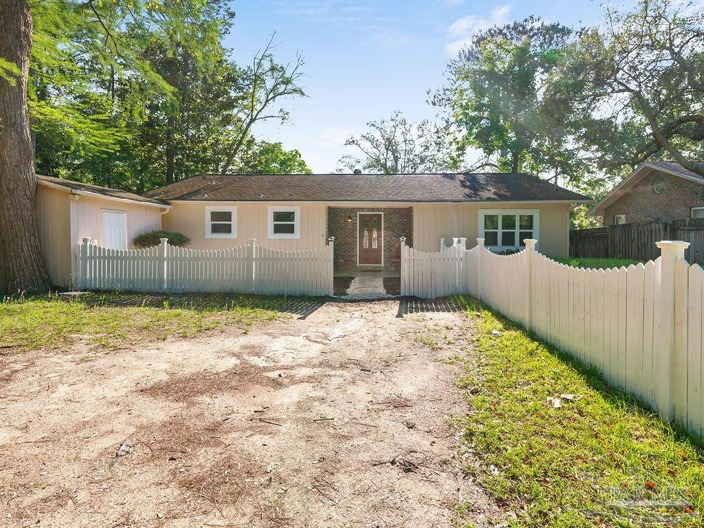 609 Dog Track Road Pensacola FL 32506