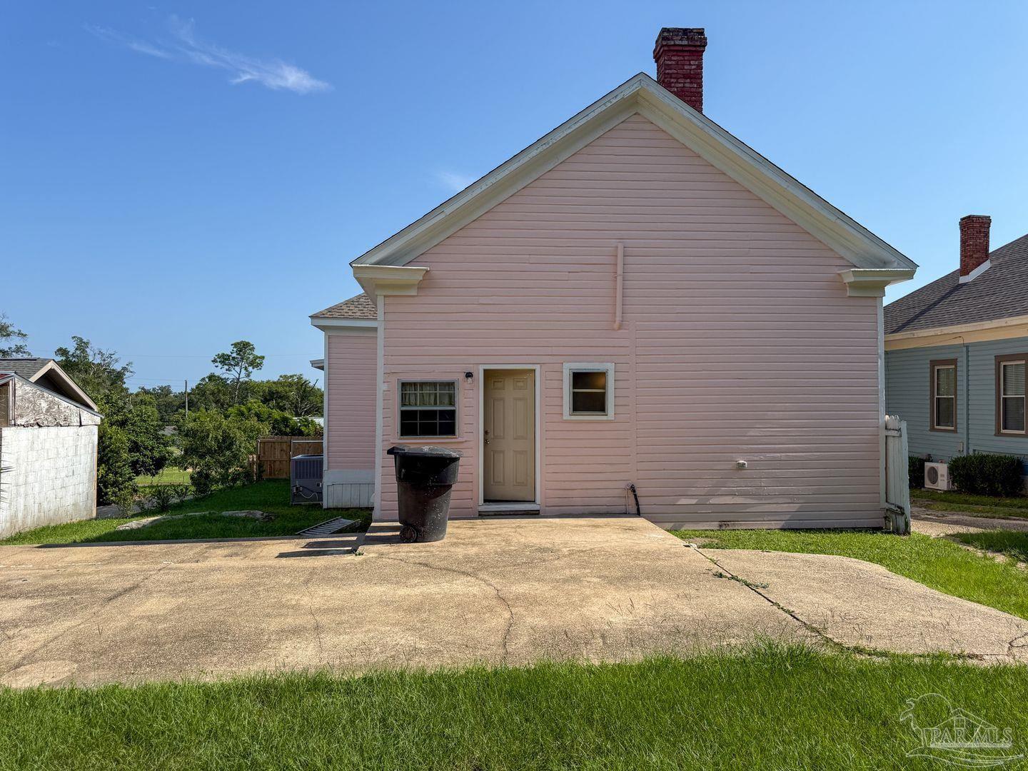1416 E La Rua Street Pensacola FL 32501