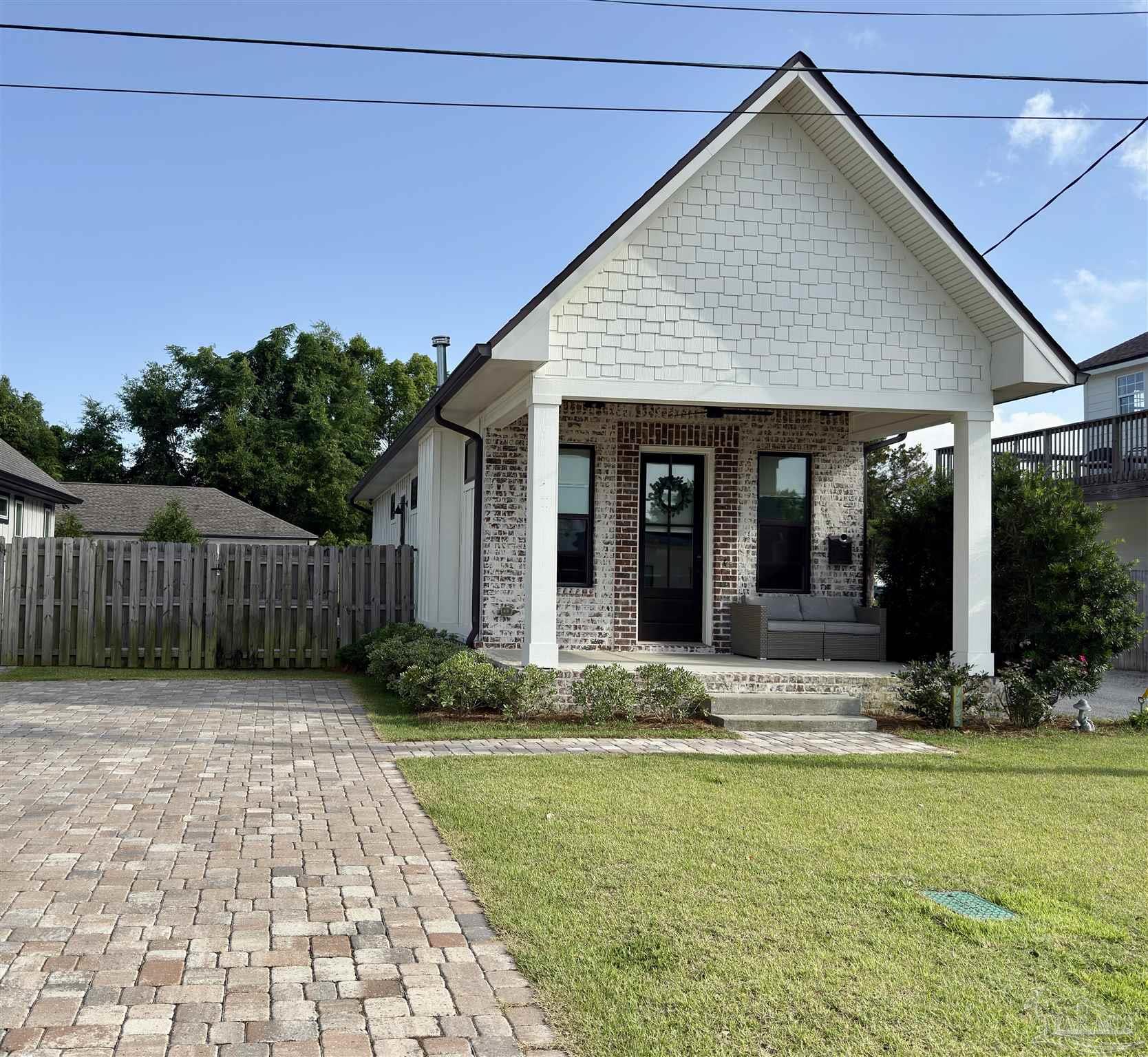 1205 E Scott Street Pensacola FL 32503