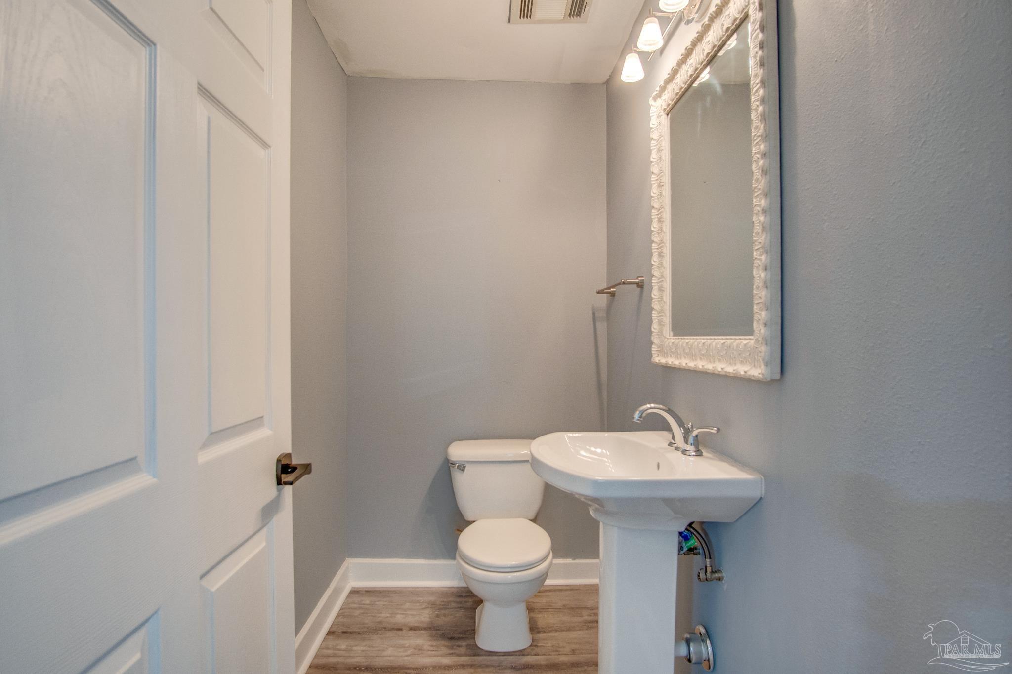 2012 N 19th Avenue Pensacola FL 32503