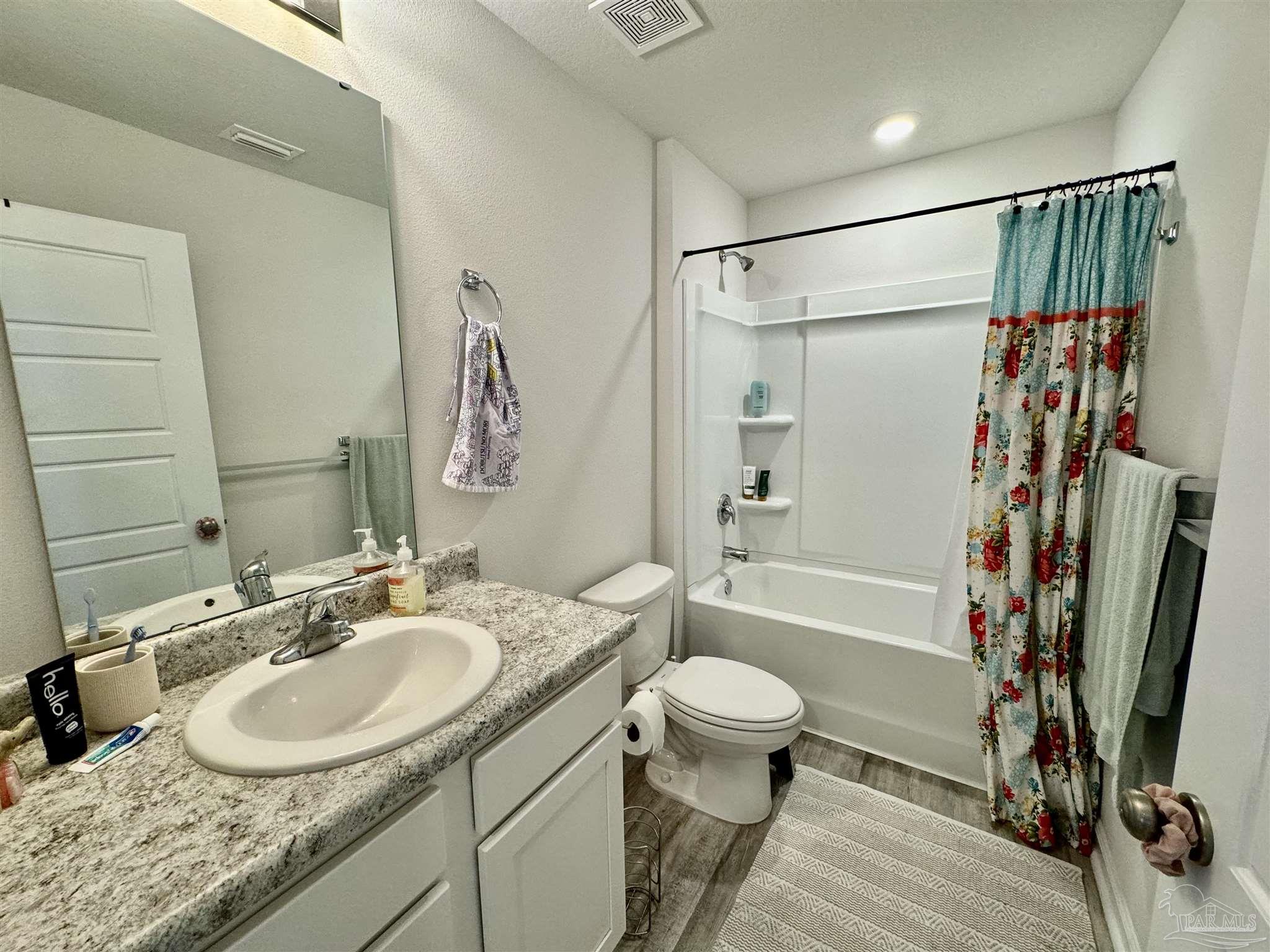 6169 Native Dancer Way Pensacola FL 32526
