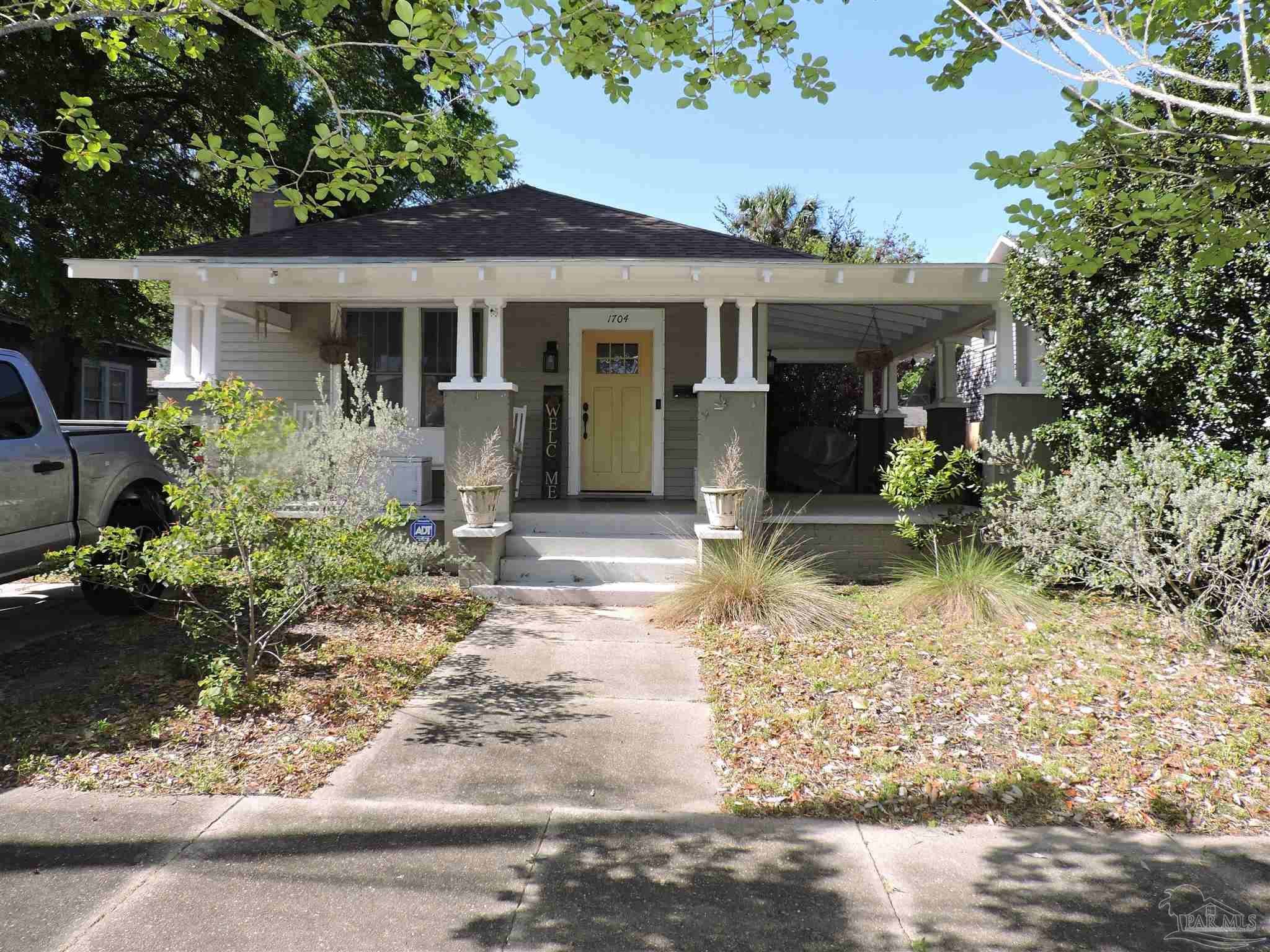 1704 E Lee Street Pensacola FL 32503